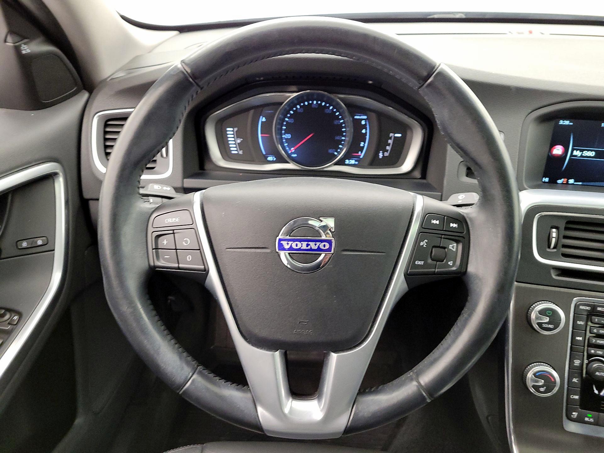 Thumbnail: 2015 Volvo S60 - 10