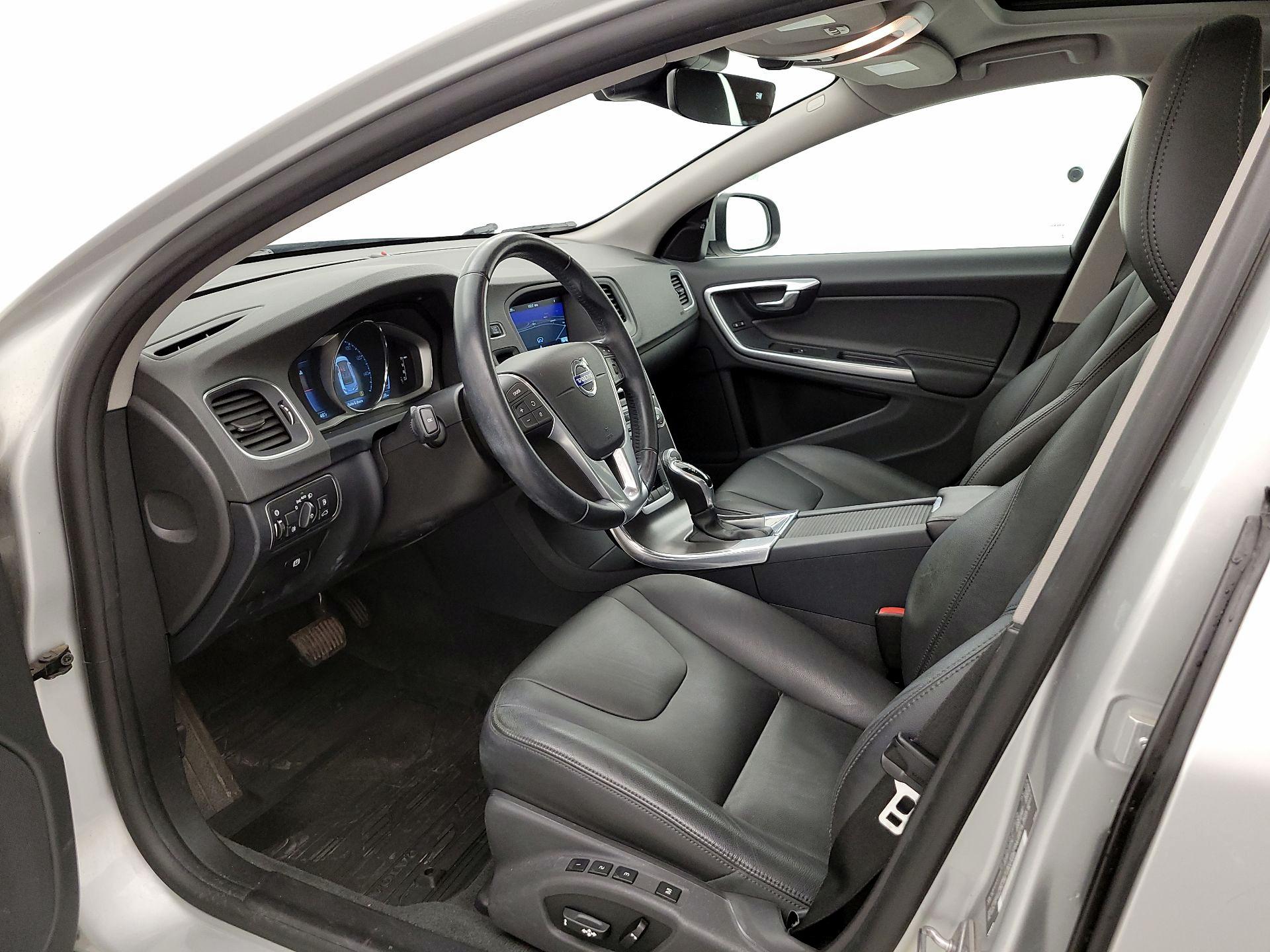 Thumbnail: 2015 Volvo S60 - 11