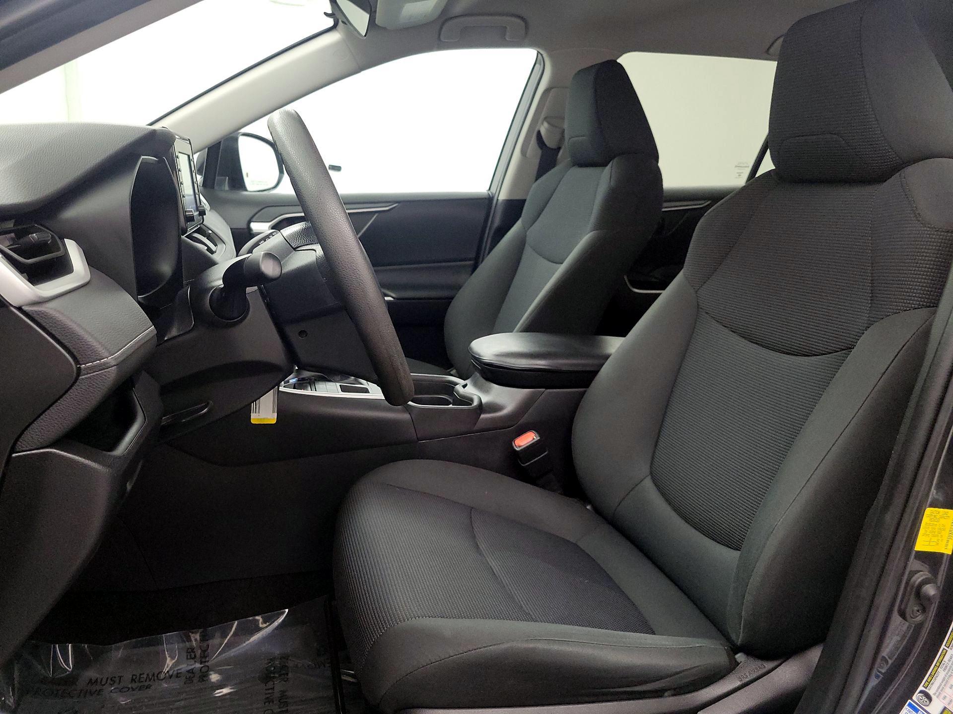 Thumbnail: 2021 Toyota RAV4 - 11