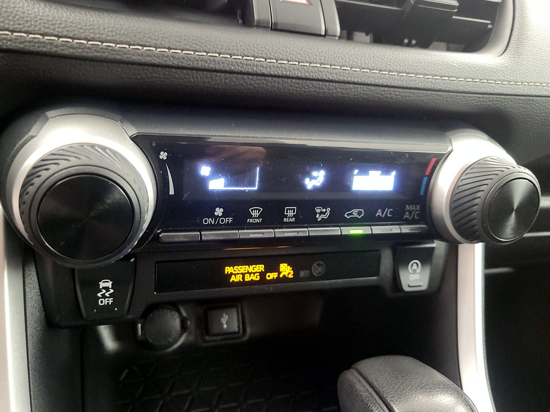 Thumbnail: 2021 Toyota RAV4 - 16