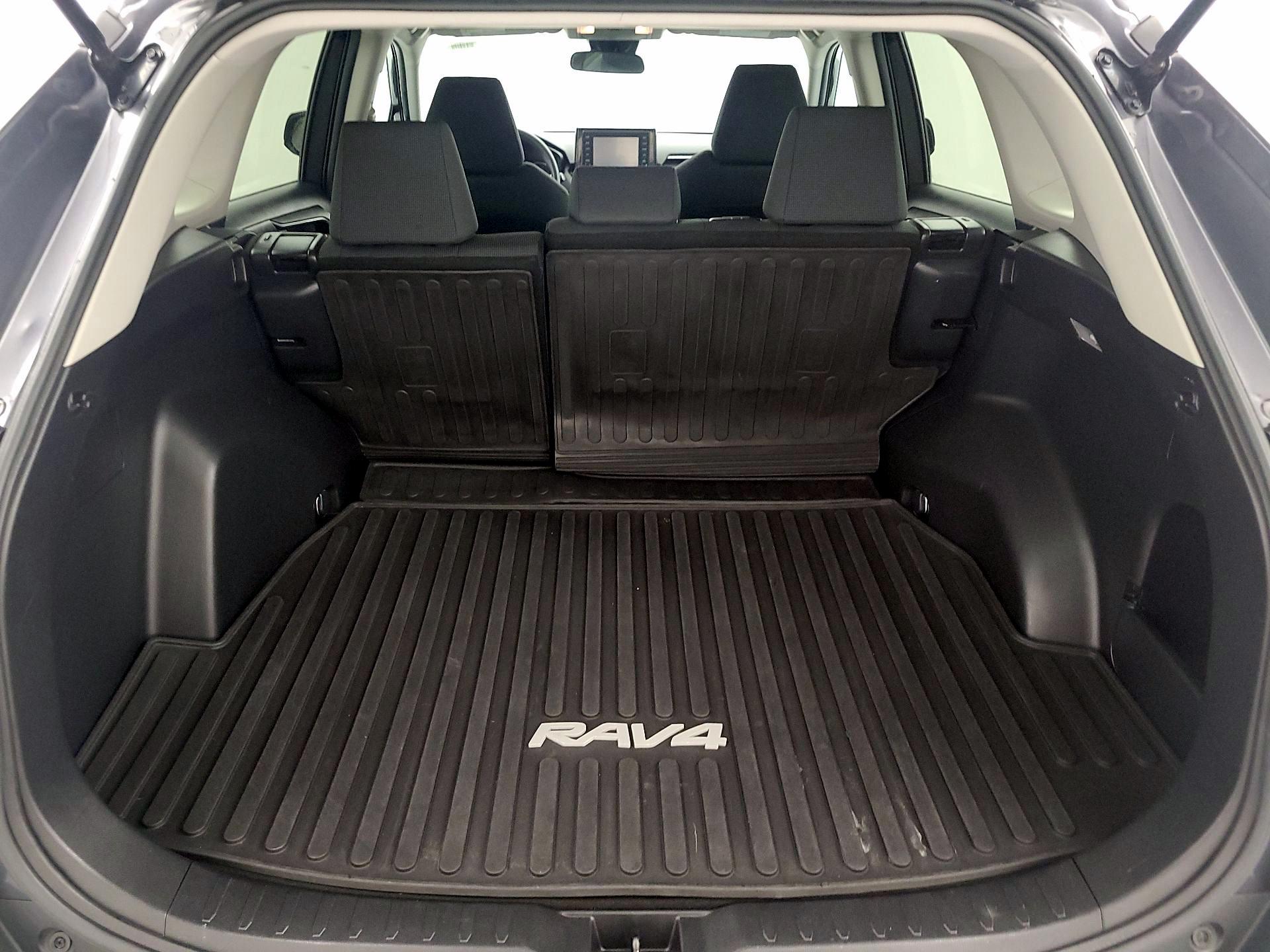 Thumbnail: 2021 Toyota RAV4 - 20