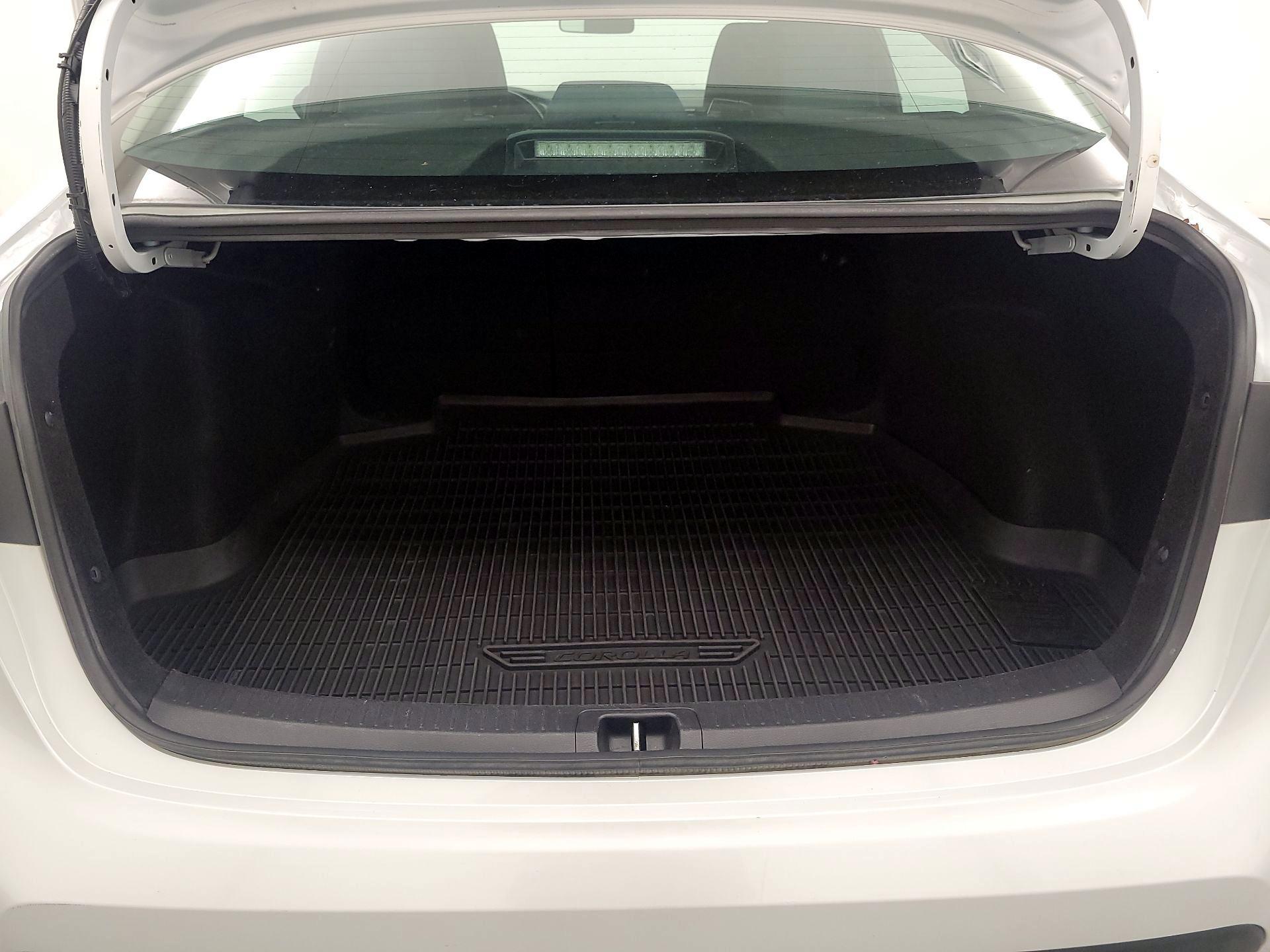 Thumbnail: 2023 Toyota Corolla - 20