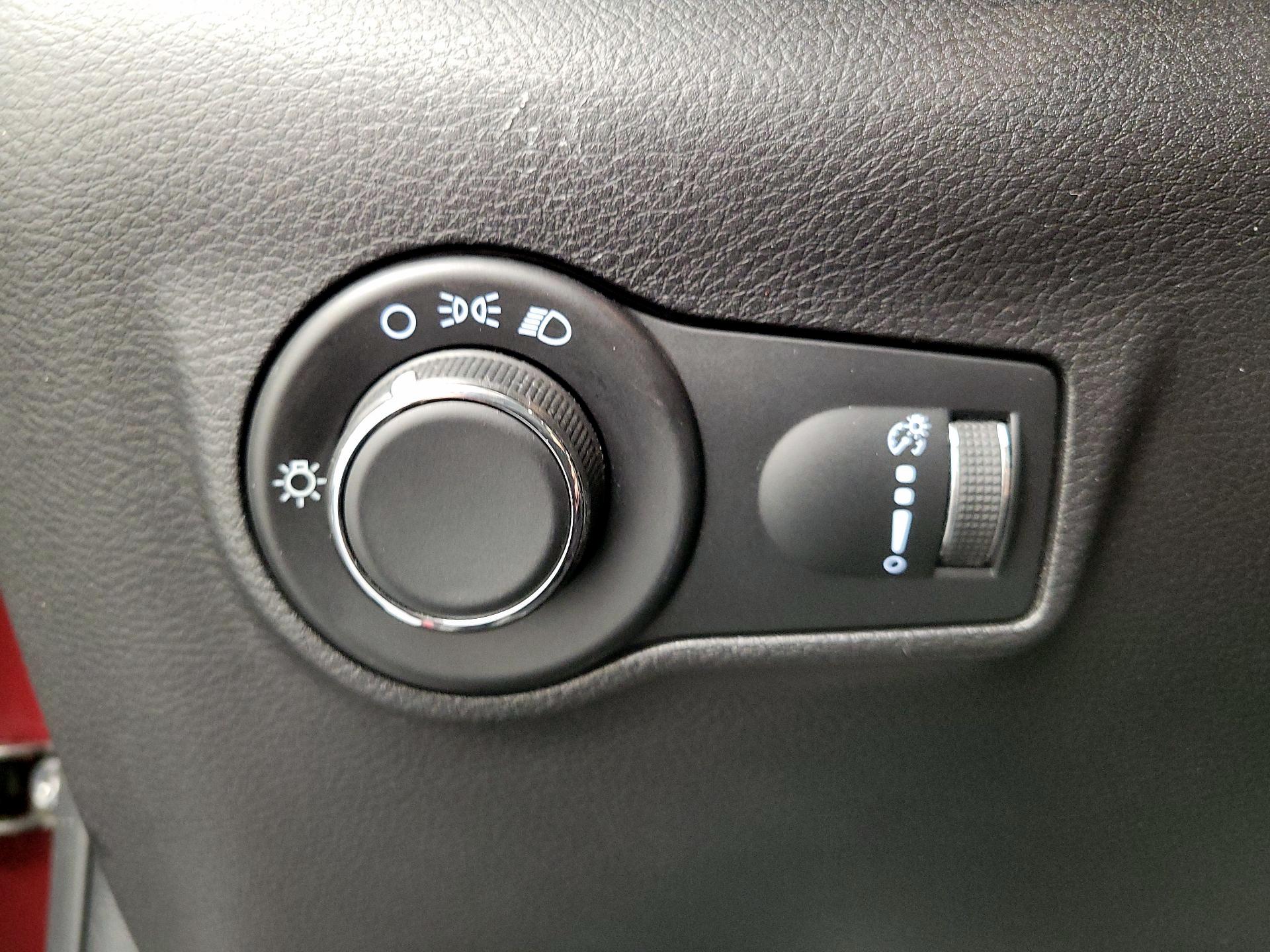 Thumbnail: 2022 Jeep Compass - 13