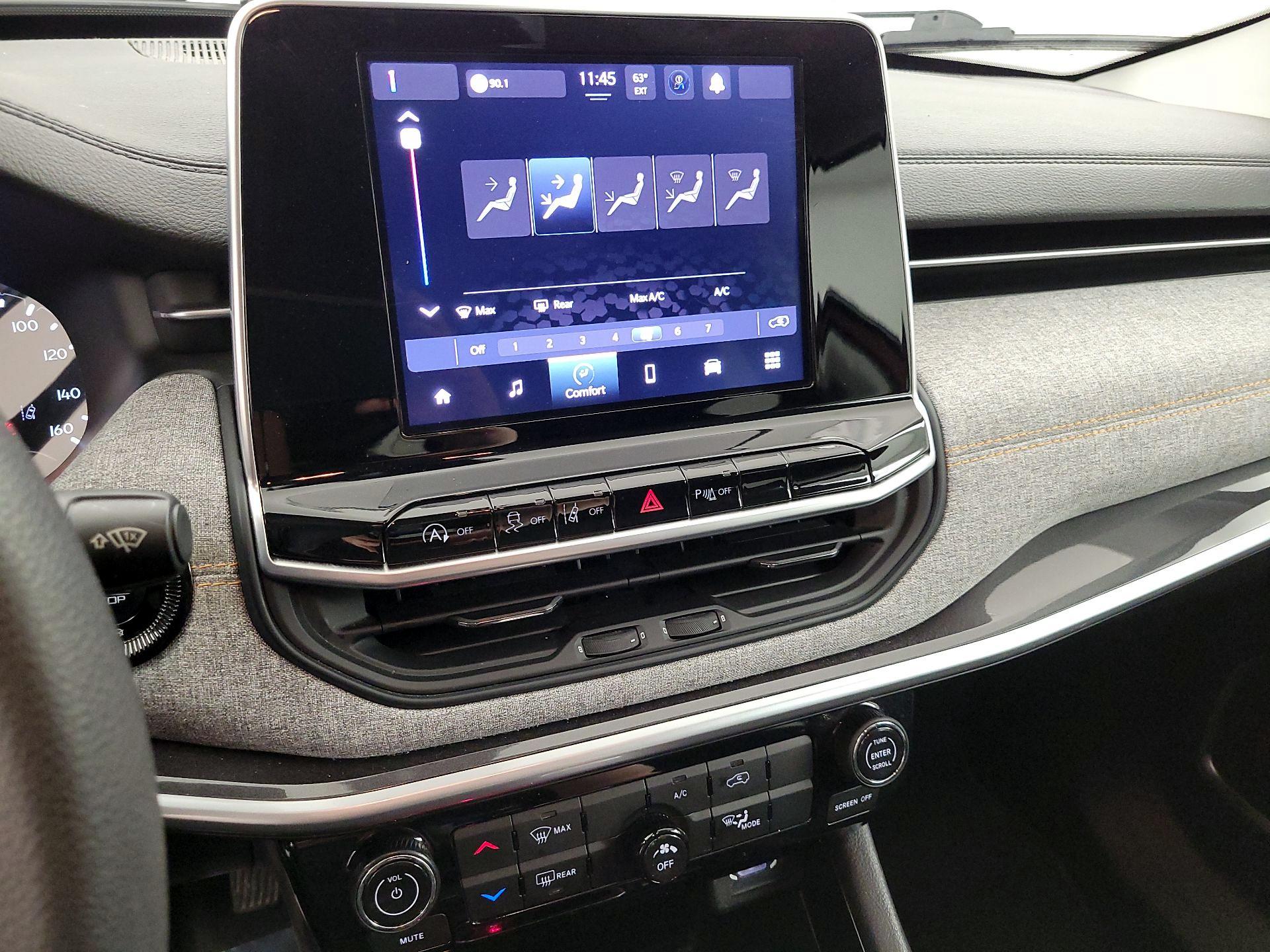 Thumbnail: 2022 Jeep Compass - 16