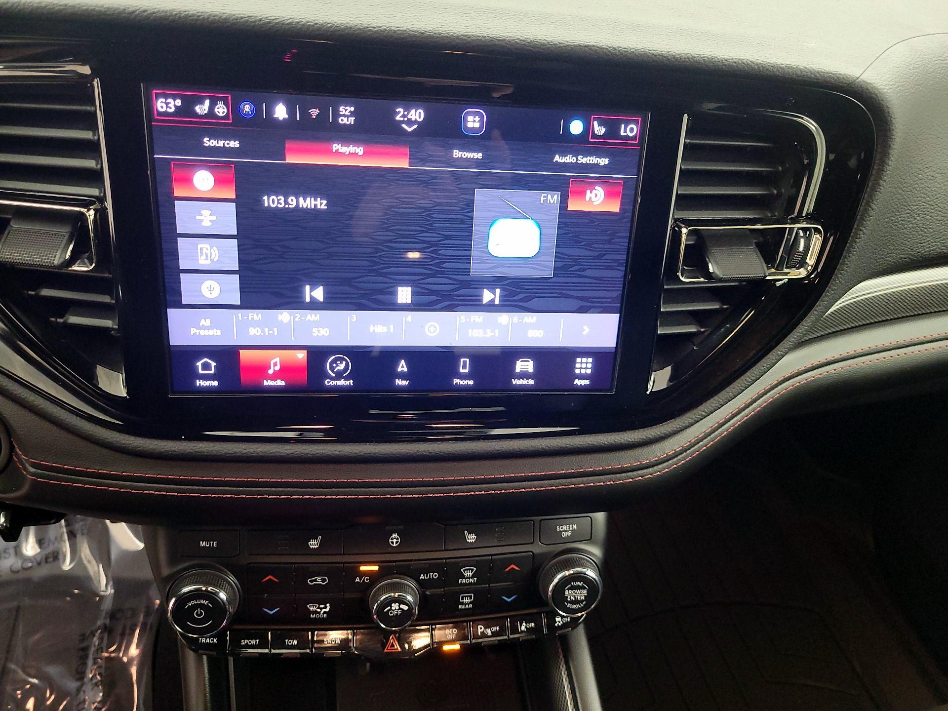 Thumbnail: 2021 Dodge Durango - 16