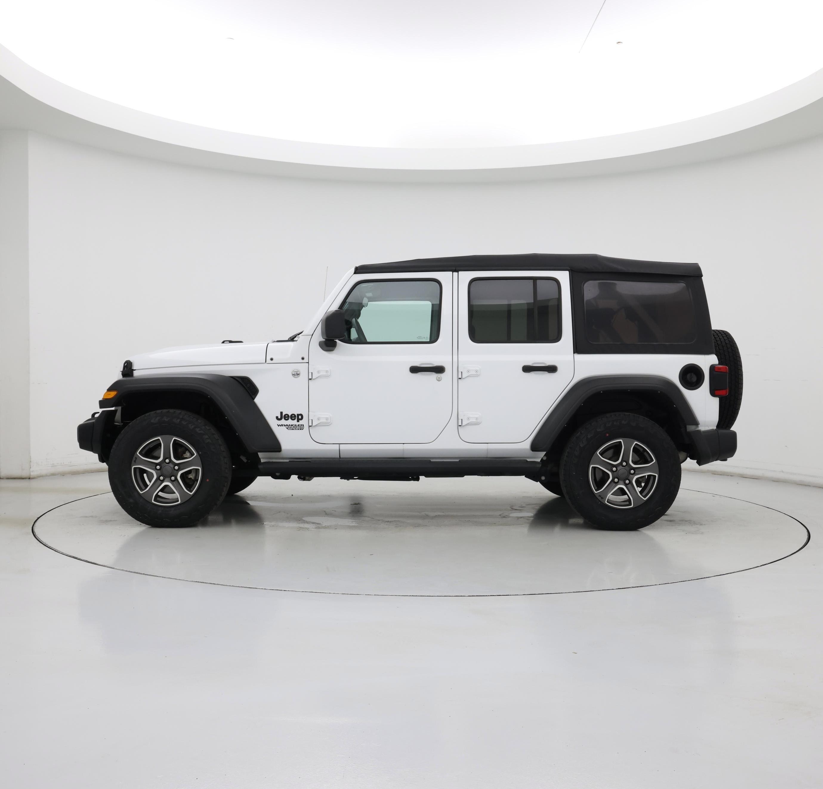 Thumbnail: 2021 Jeep Wrangler - 3