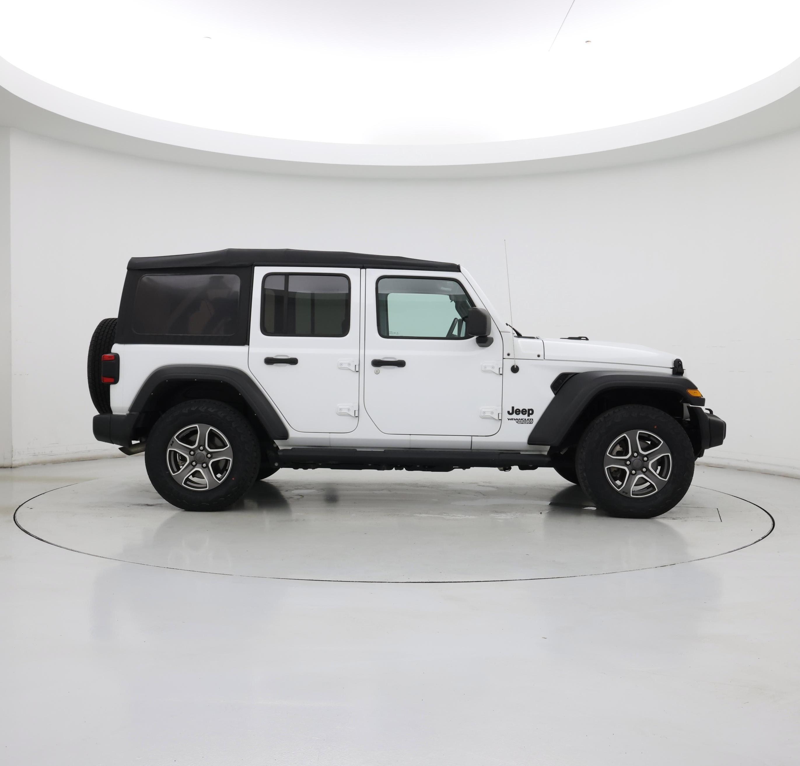 Thumbnail: 2021 Jeep Wrangler - 7