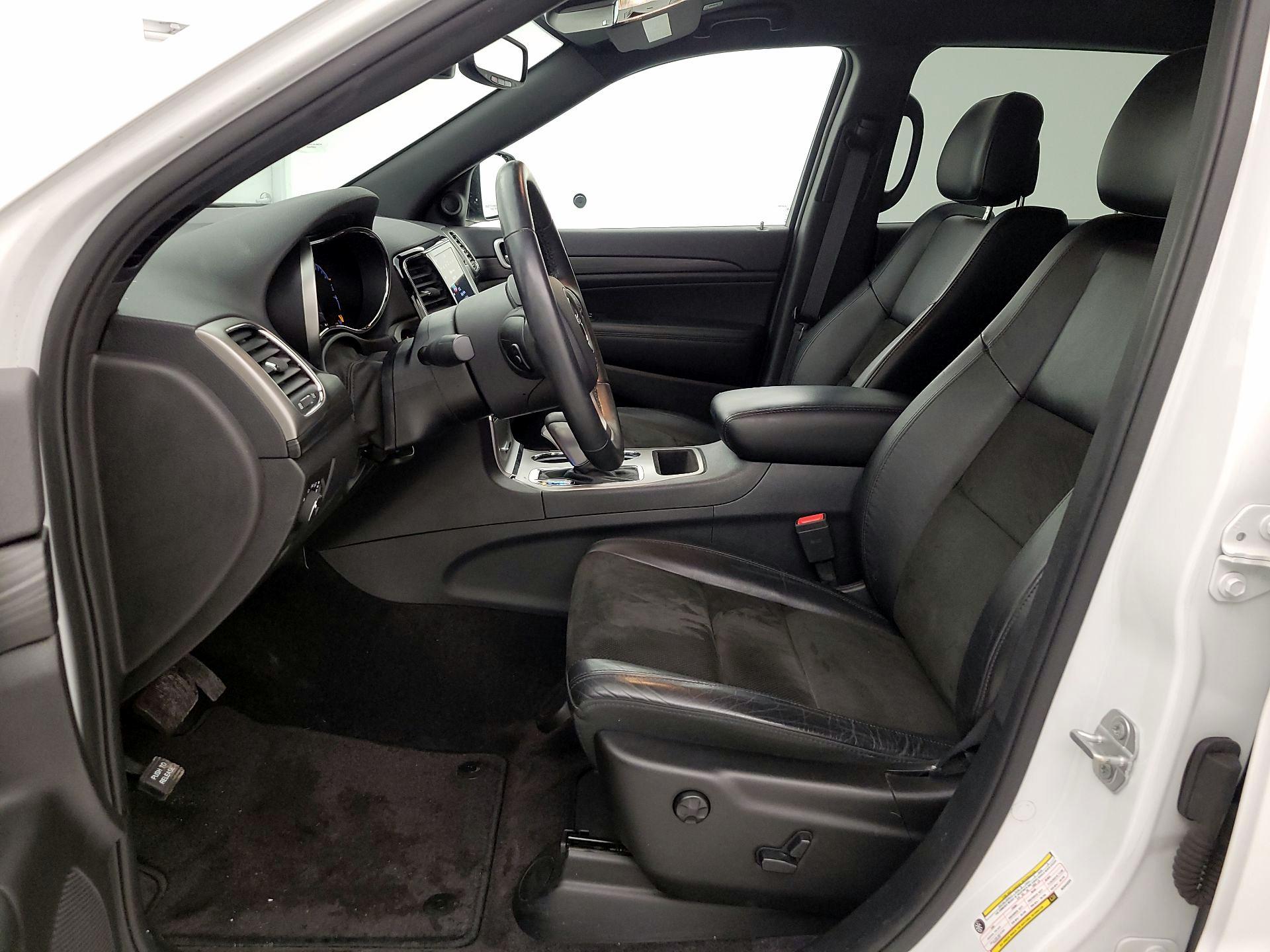 Thumbnail: 2019 Jeep Grand Cherokee - 11