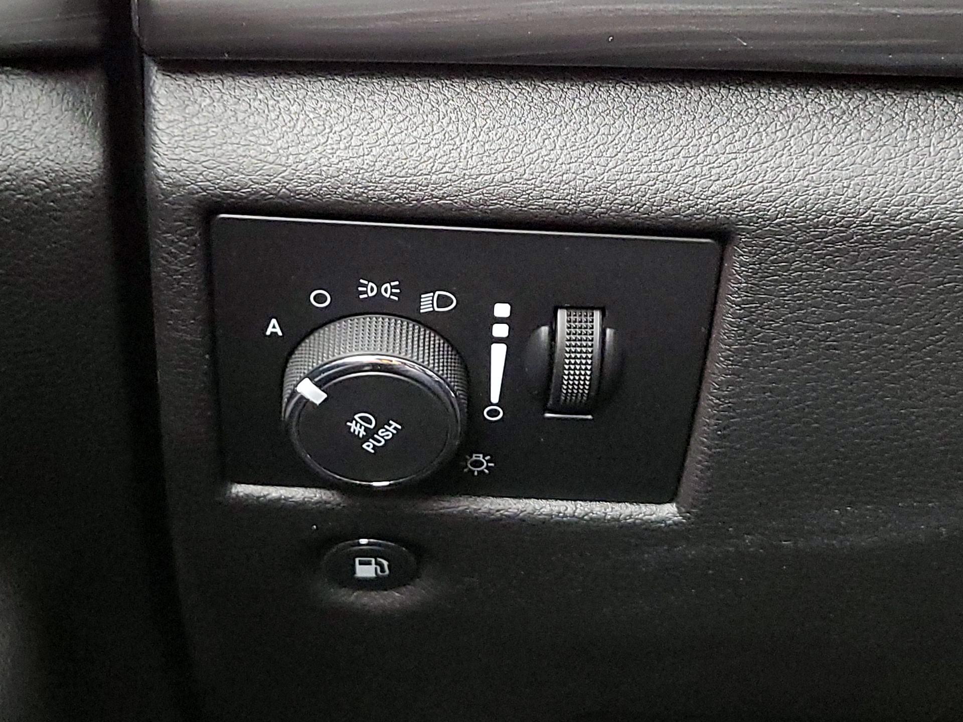 Thumbnail: 2019 Jeep Grand Cherokee - 13