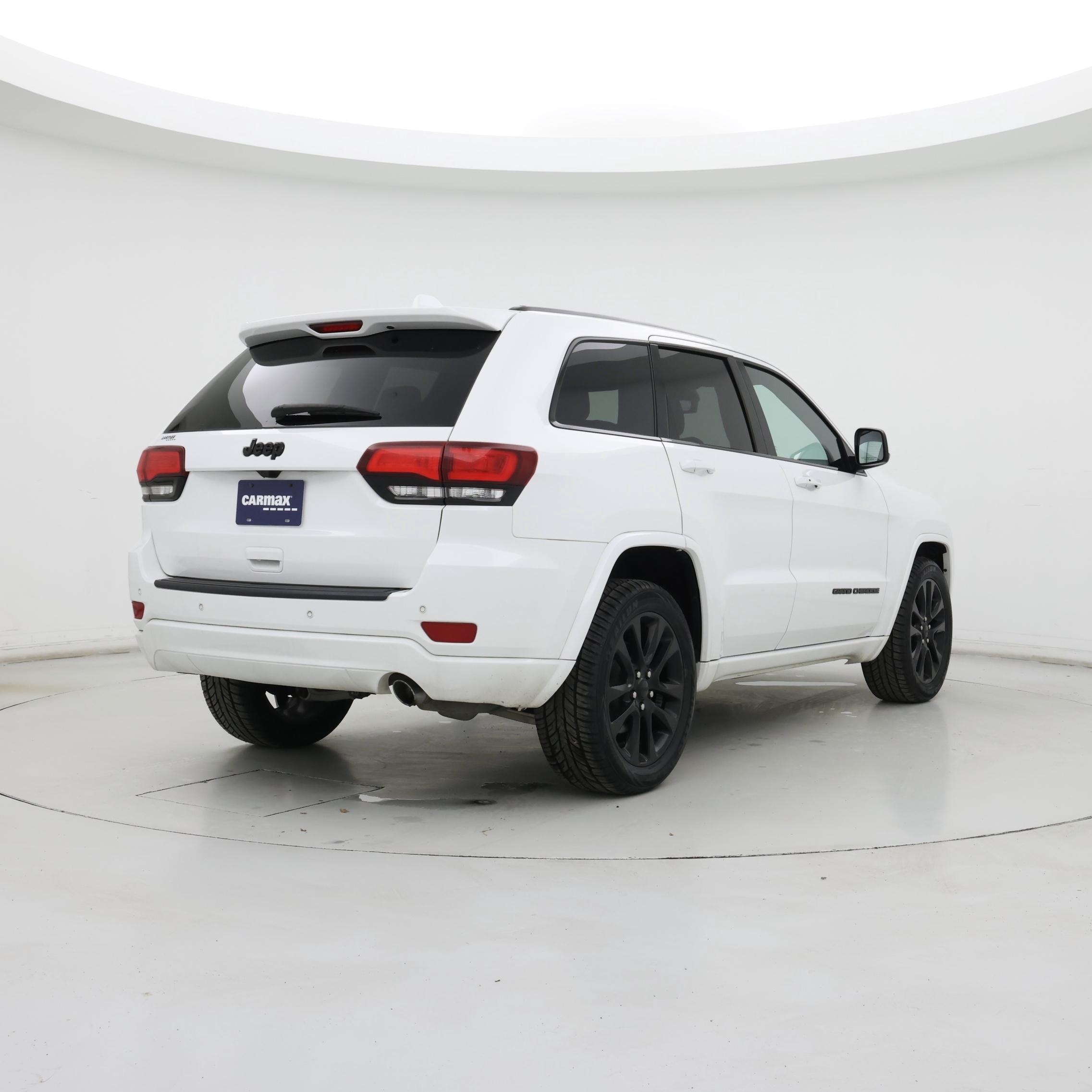 Thumbnail: 2019 Jeep Grand Cherokee - 8