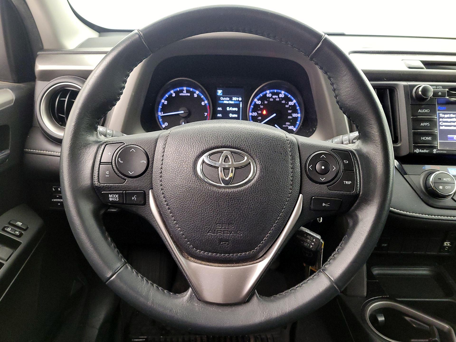 Thumbnail: 2017 Toyota RAV4 - 10