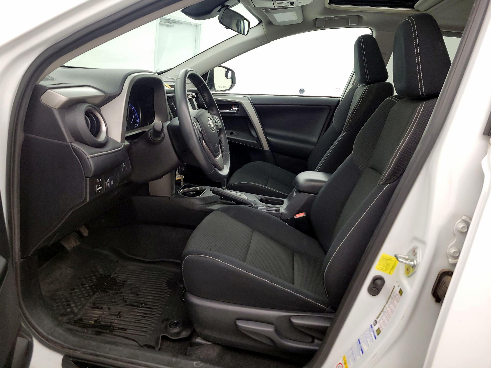 Thumbnail: 2017 Toyota RAV4 - 11