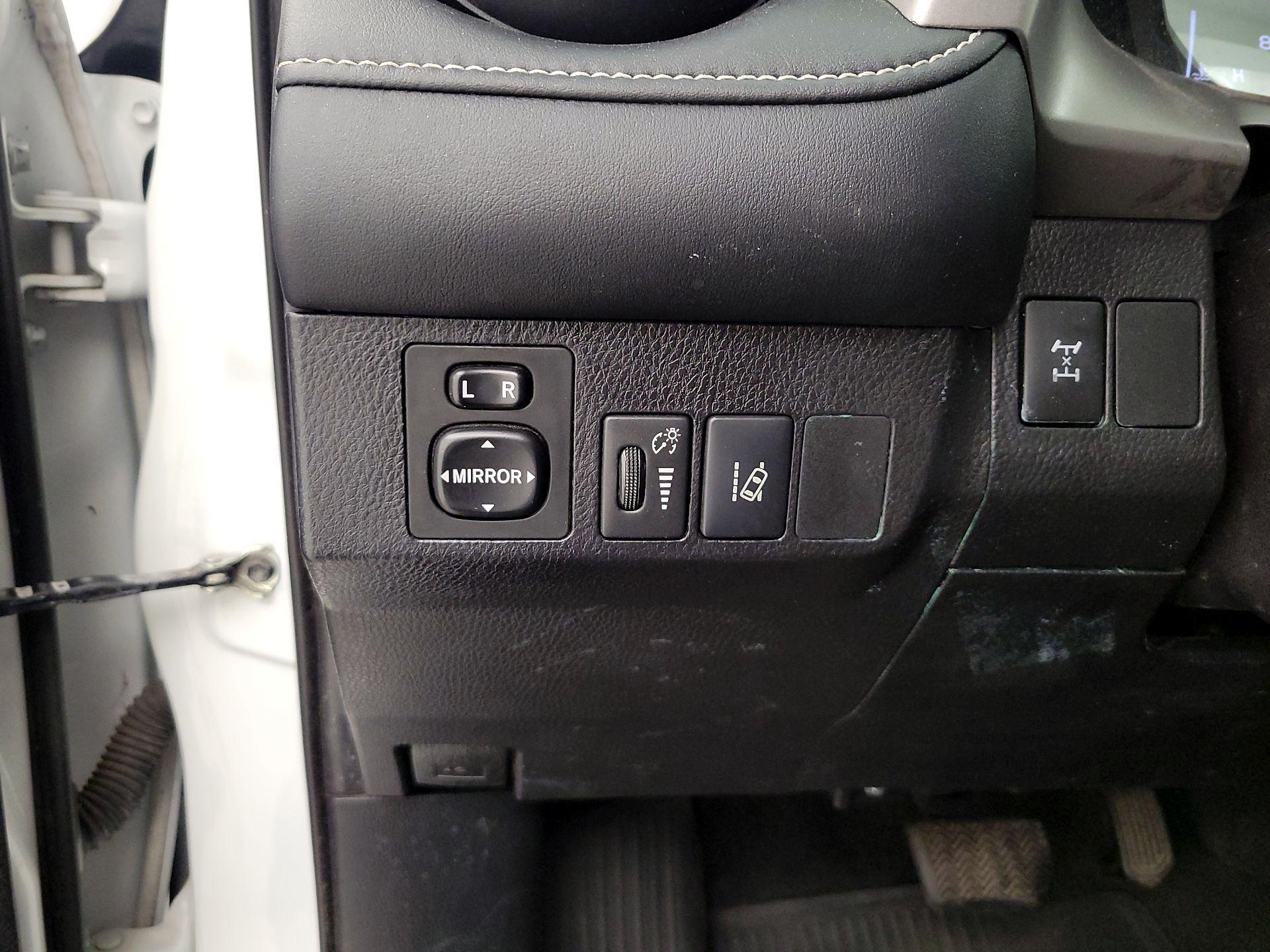 Thumbnail: 2017 Toyota RAV4 - 13