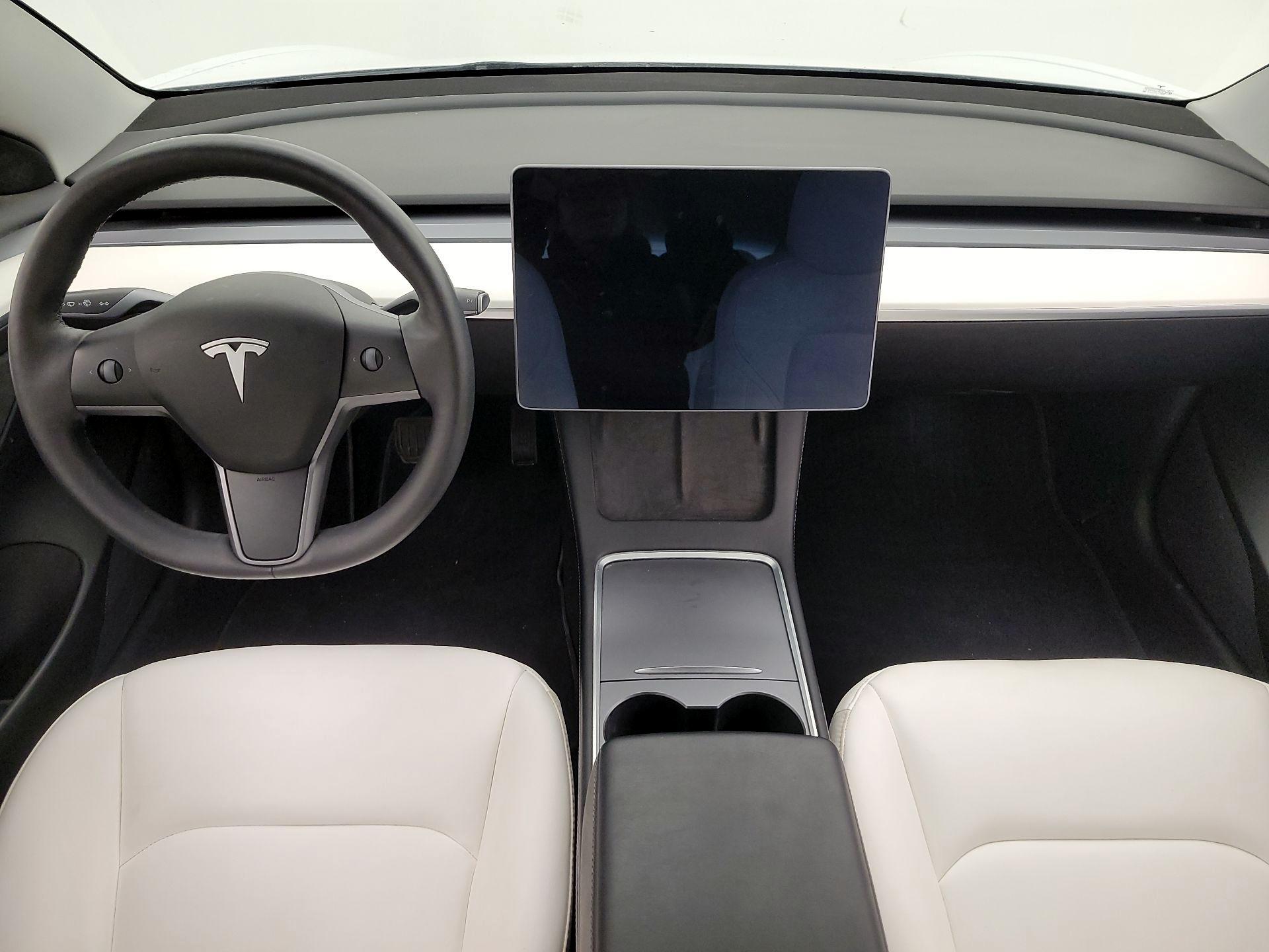 Thumbnail: 2022 Tesla Model 3 - 9