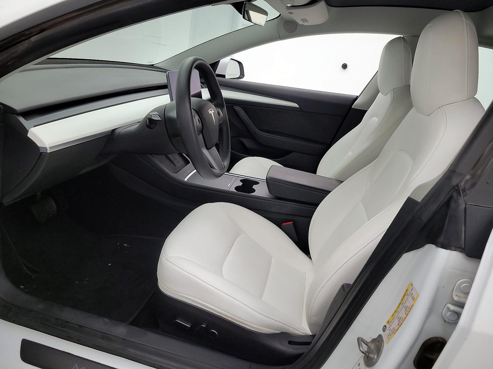 Thumbnail: 2022 Tesla Model 3 - 11