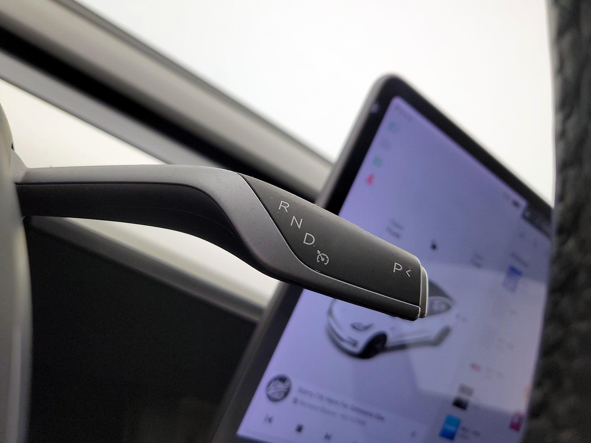 Thumbnail: 2022 Tesla Model 3 - 17