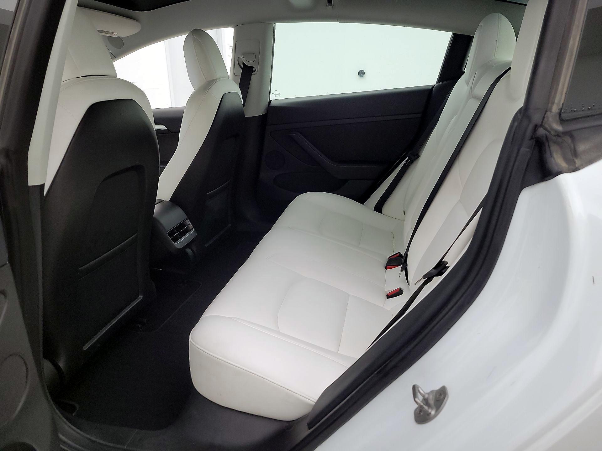 Thumbnail: 2022 Tesla Model 3 - 20