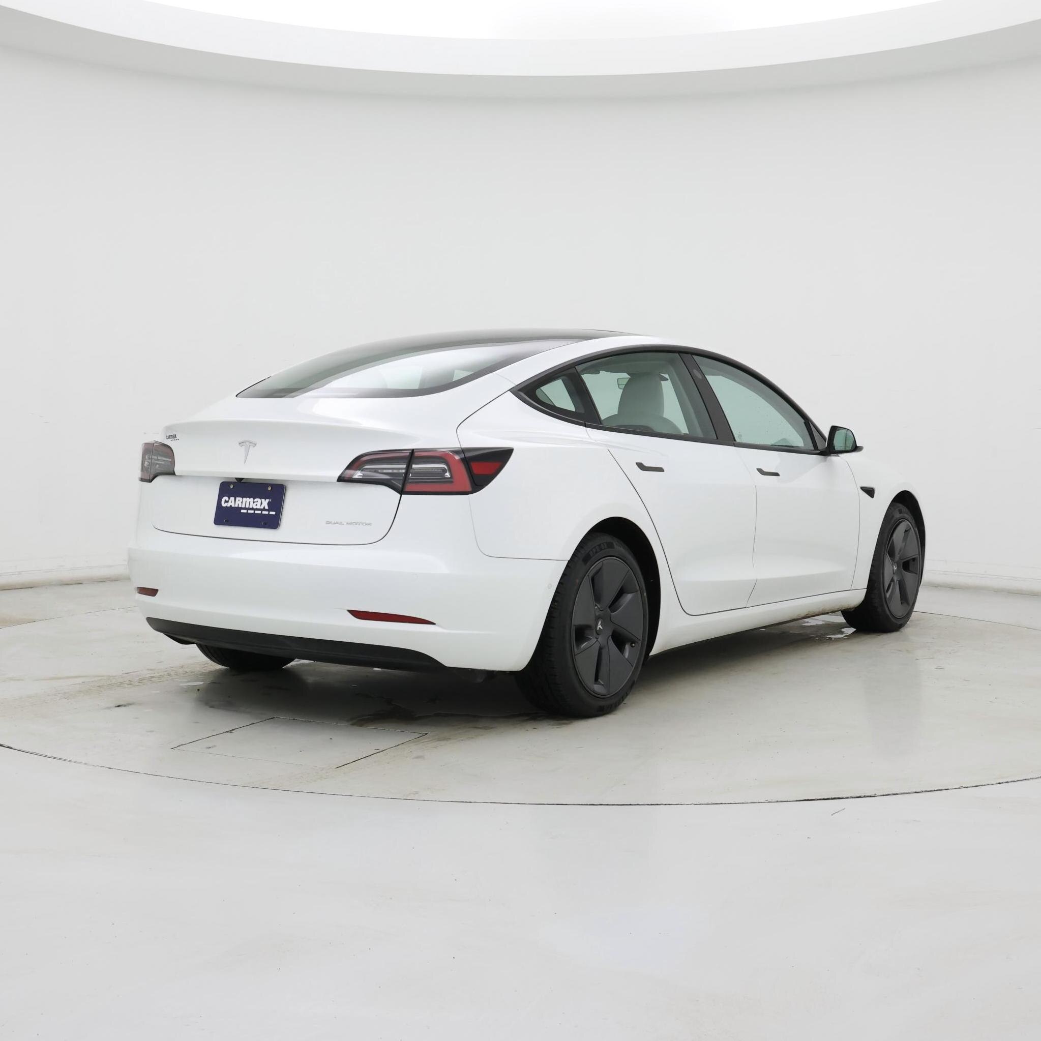 Thumbnail: 2022 Tesla Model 3 - 8