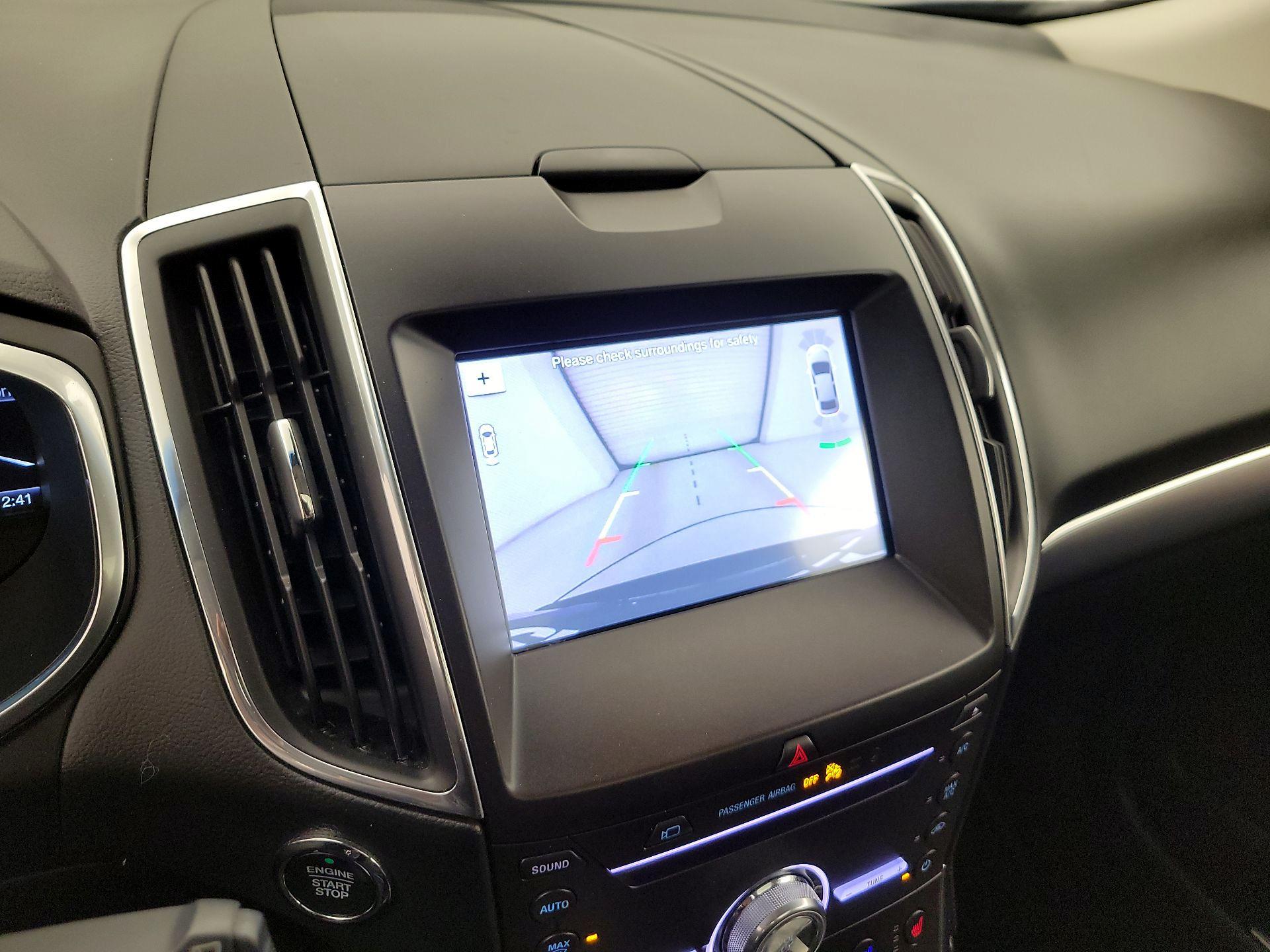 Thumbnail: 2019 Ford Edge - 15