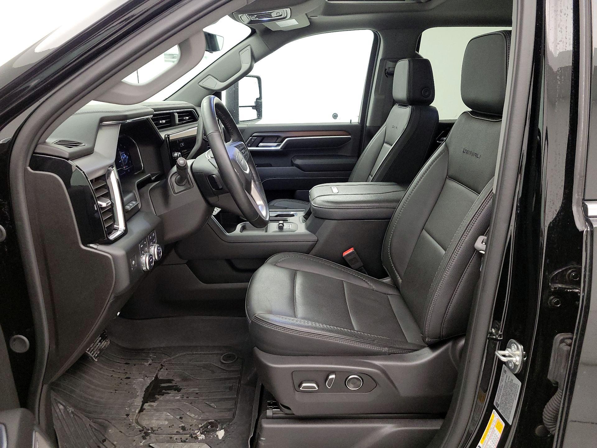 Thumbnail: 2025 GMC Sierra 3500 - 11