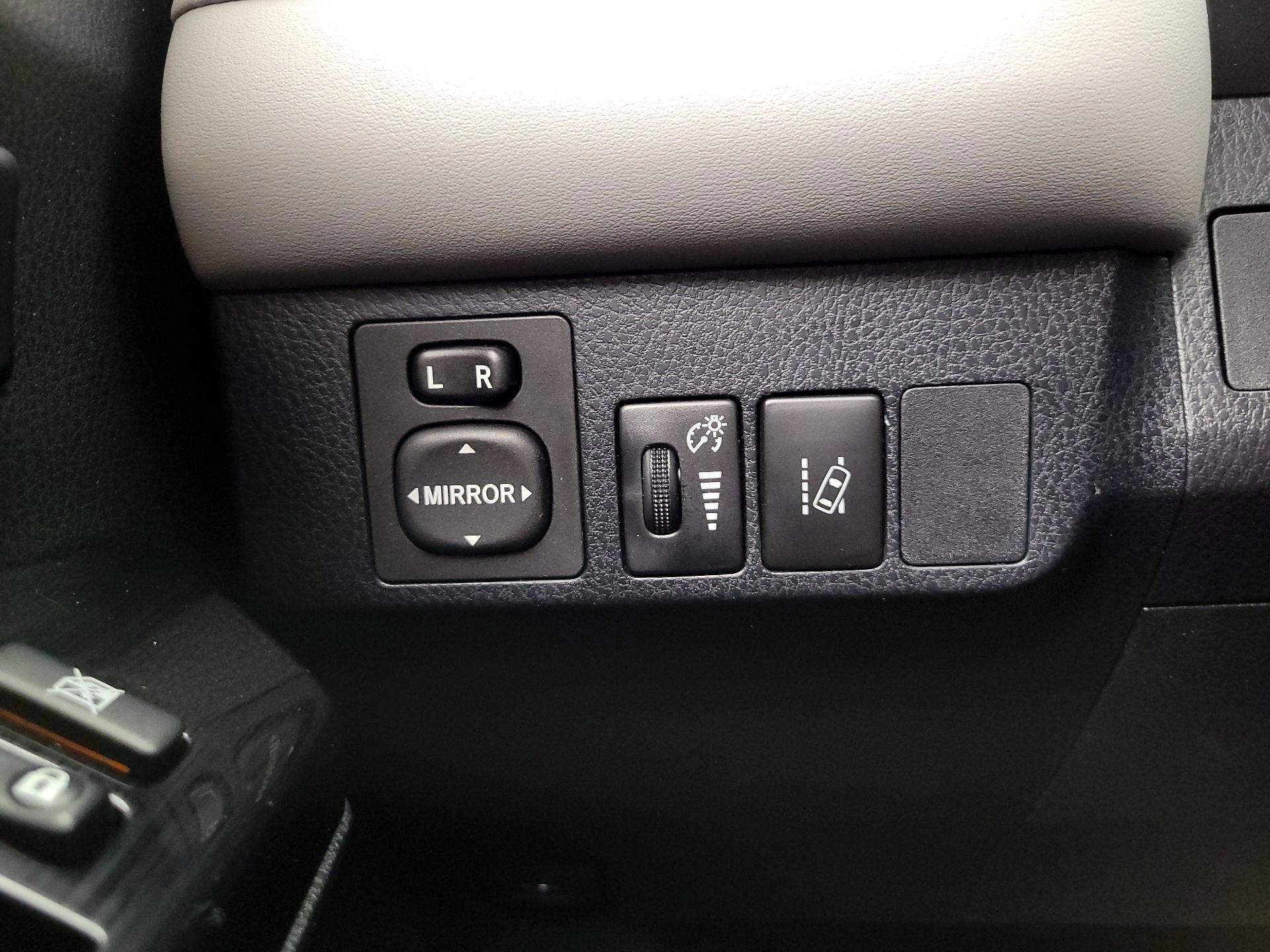 Thumbnail: 2017 Toyota RAV4 - 13