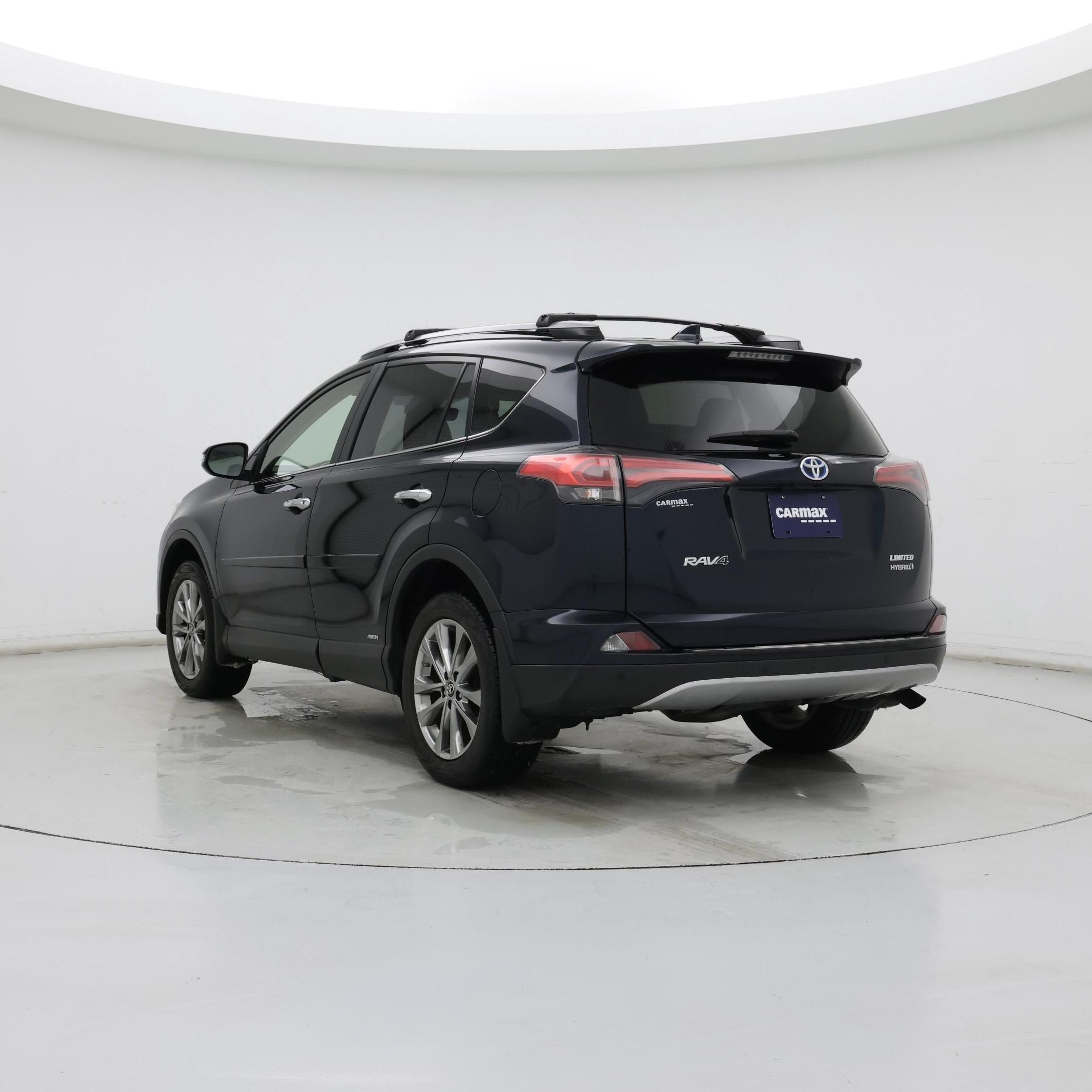 Thumbnail: 2017 Toyota RAV4 - 2