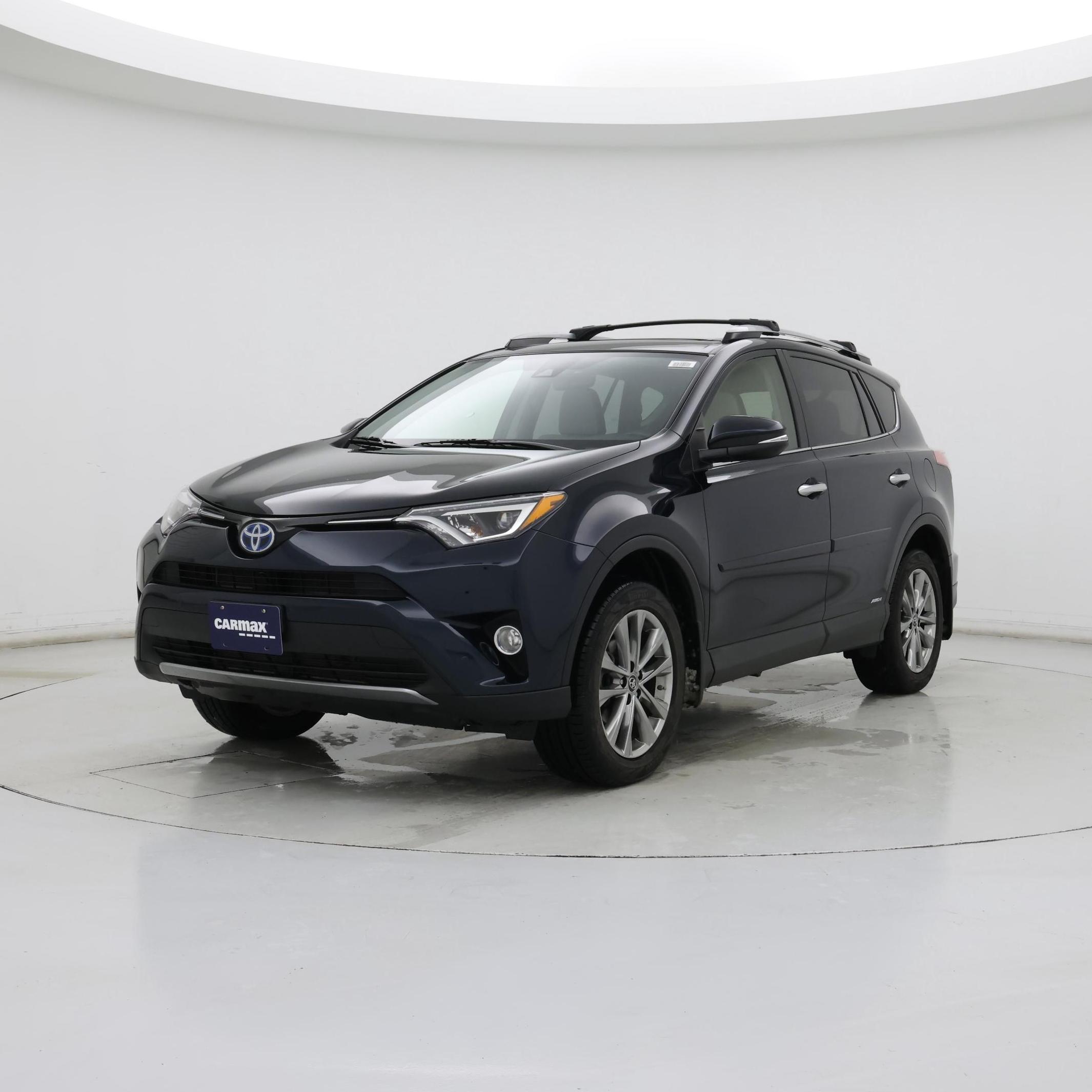 Thumbnail: 2017 Toyota RAV4 - 4