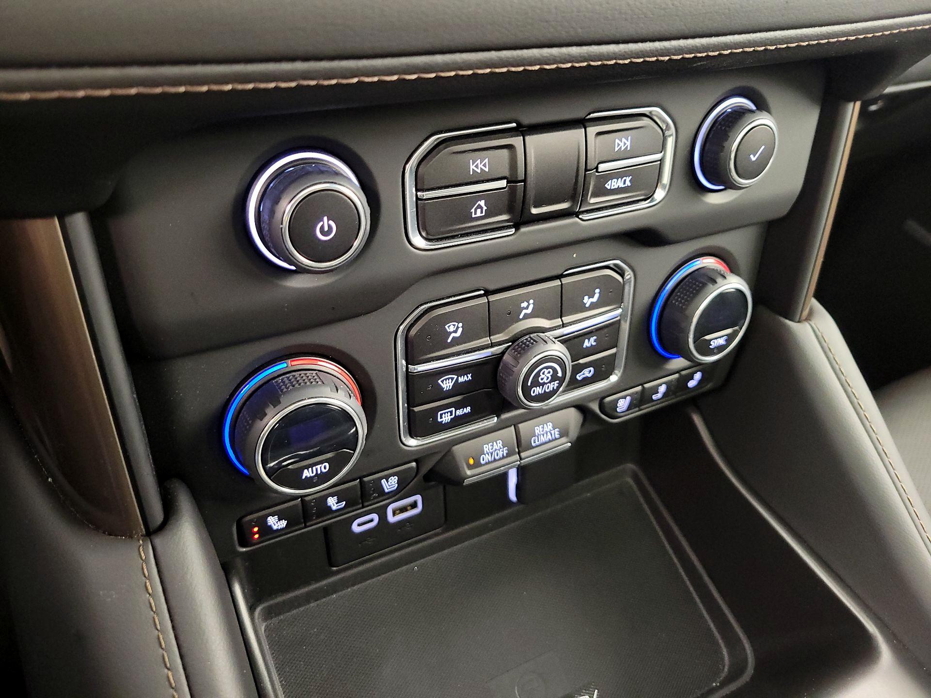 Thumbnail: 2023 Chevrolet Tahoe - 17