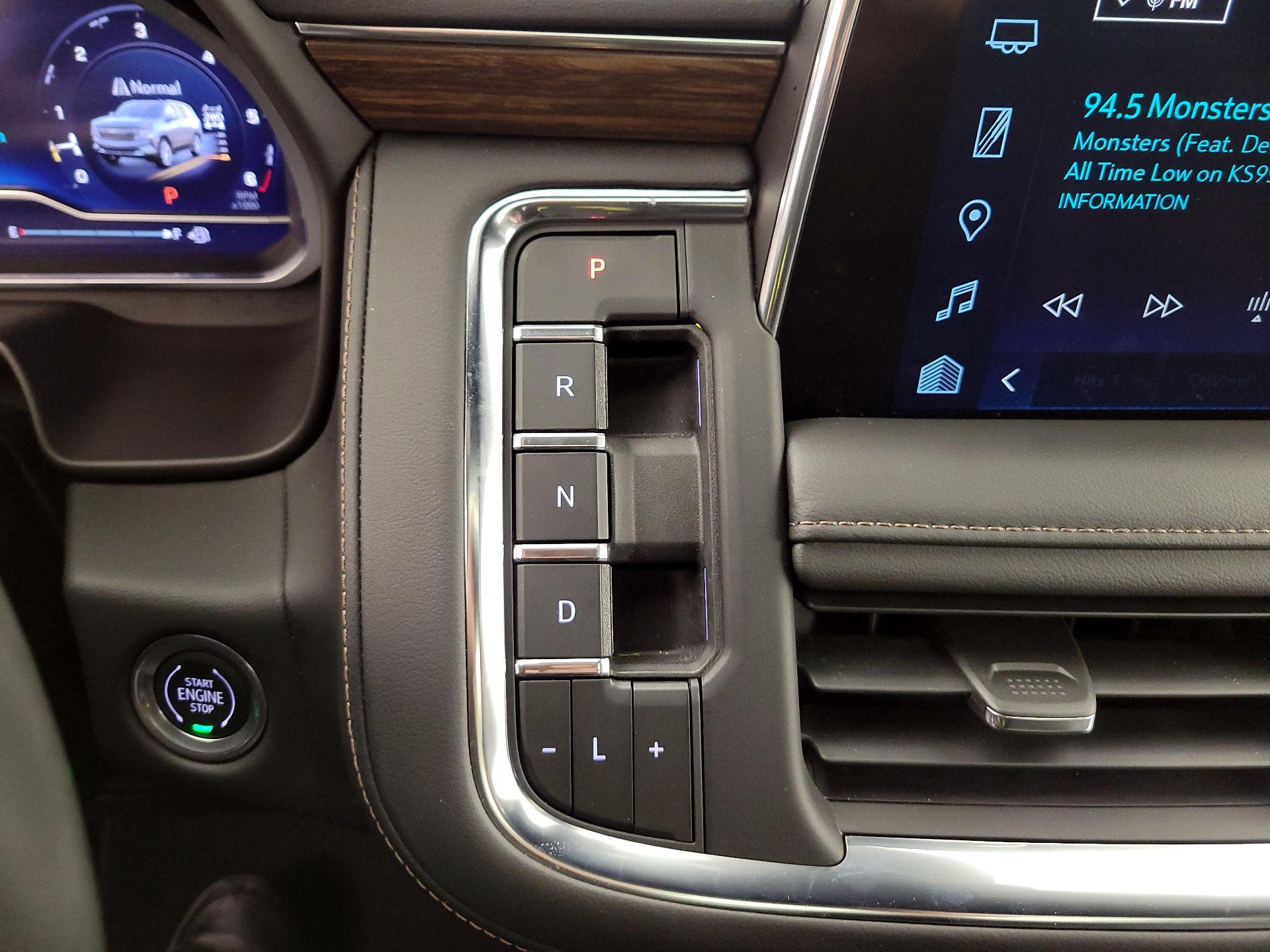 Thumbnail: 2023 Chevrolet Tahoe - 18