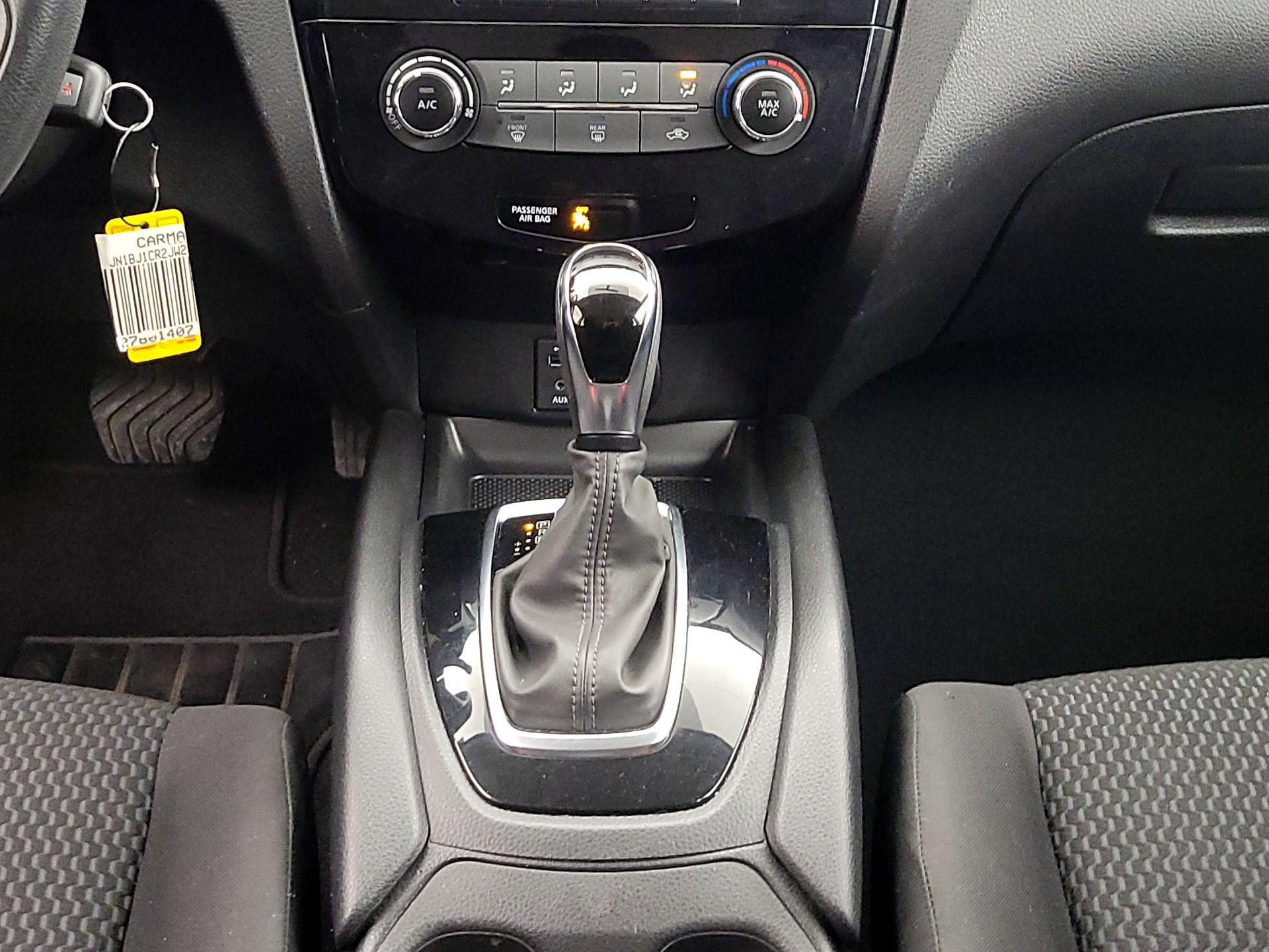 Thumbnail: 2018 Nissan Rogue Sport - 17