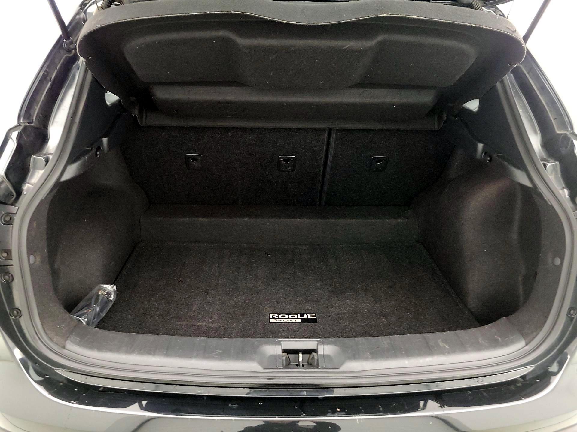 Thumbnail: 2018 Nissan Rogue Sport - 20