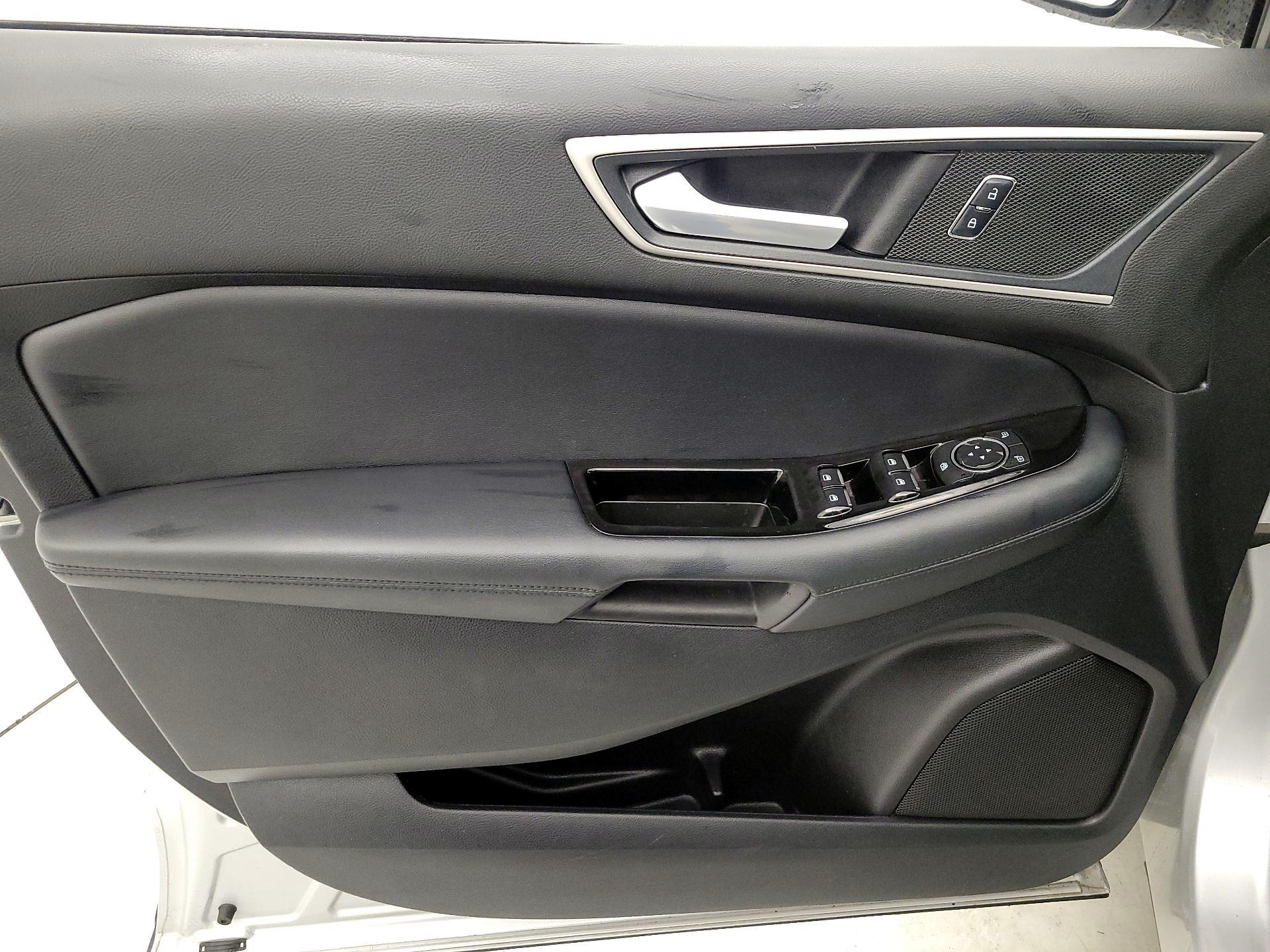 Thumbnail: 2018 Ford Edge - 12