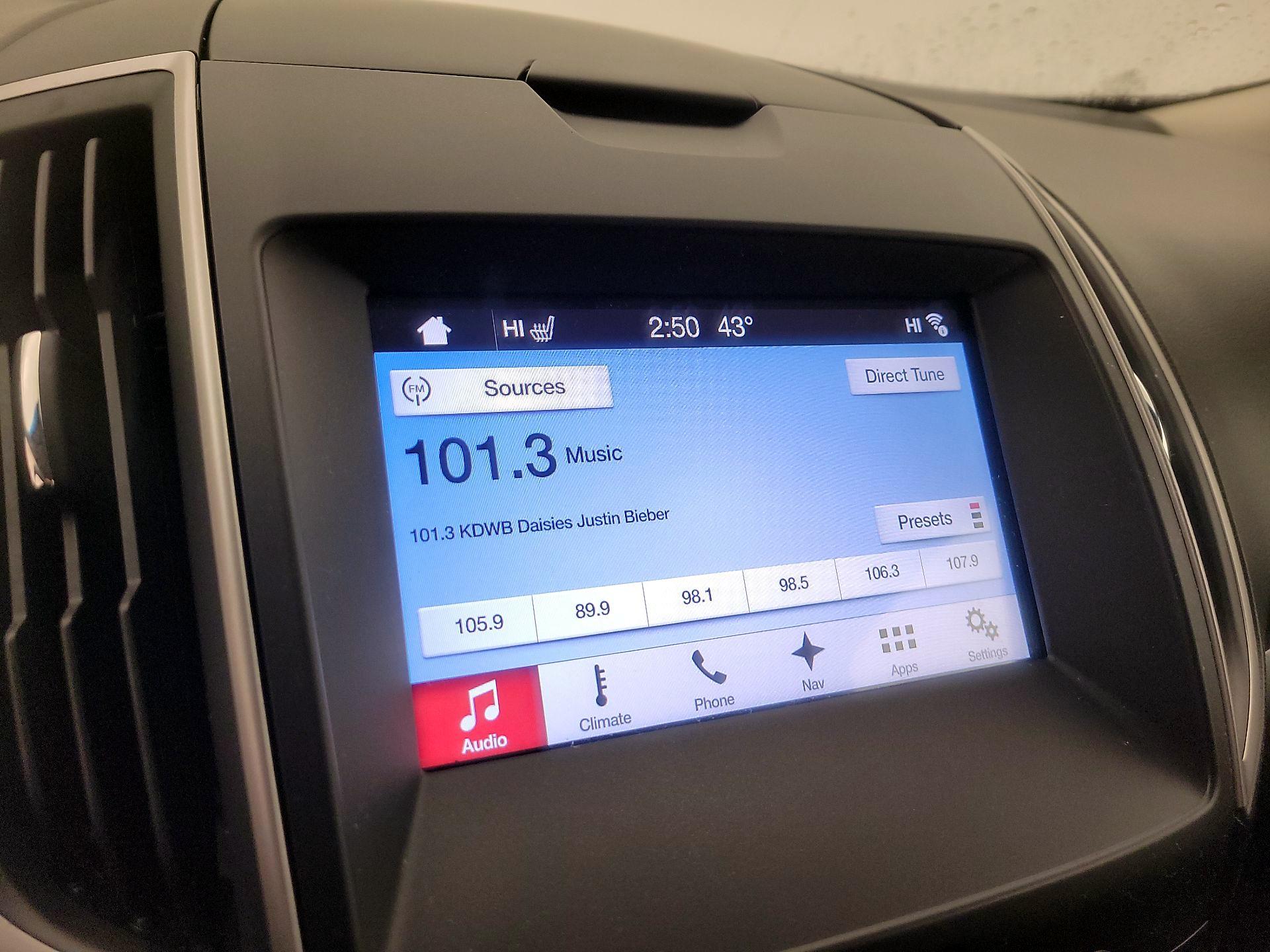 Thumbnail: 2018 Ford Edge - 16