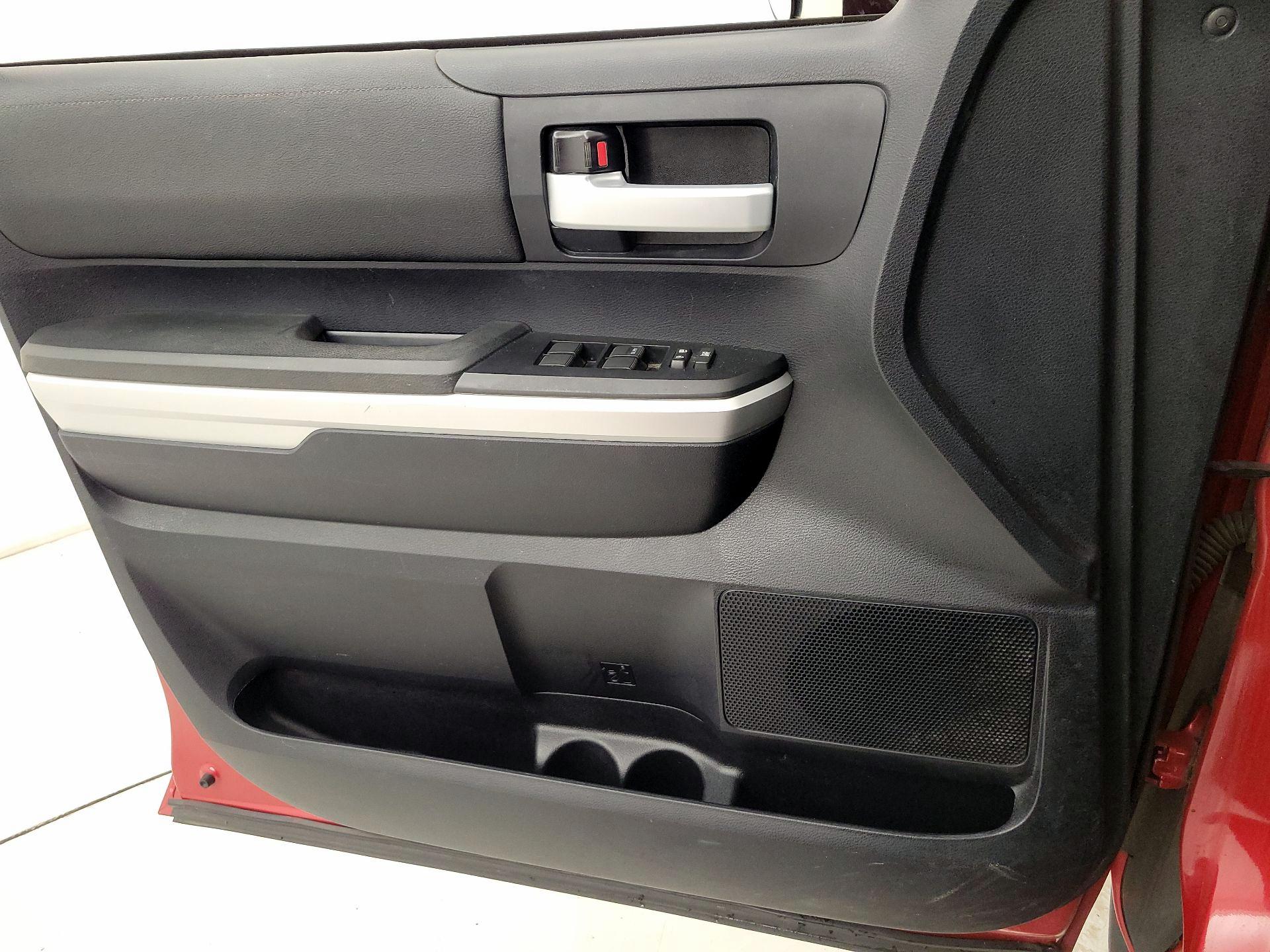 Thumbnail: 2014 Toyota Tundra - 12