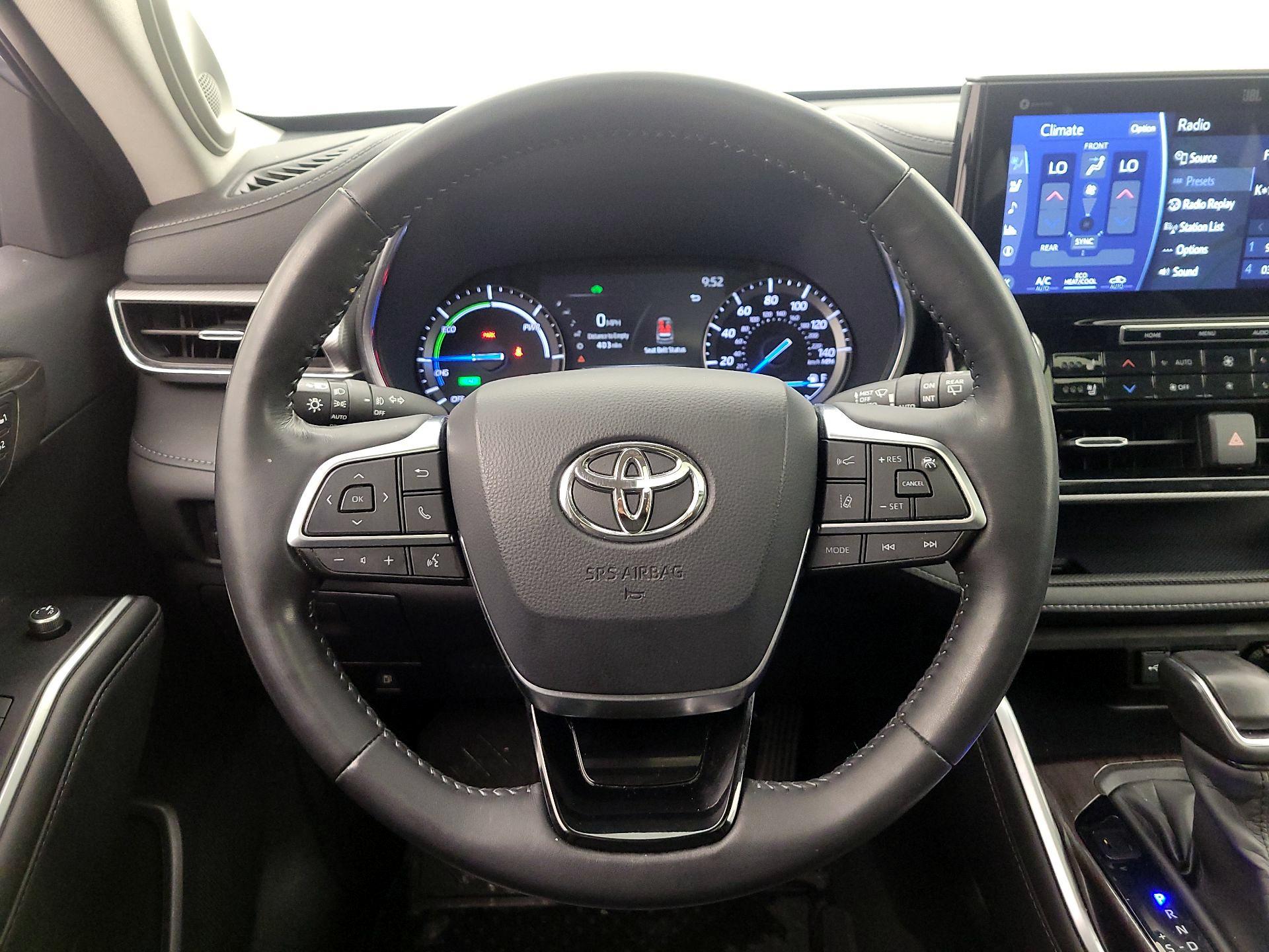 Thumbnail: 2020 Toyota Highlander - 10