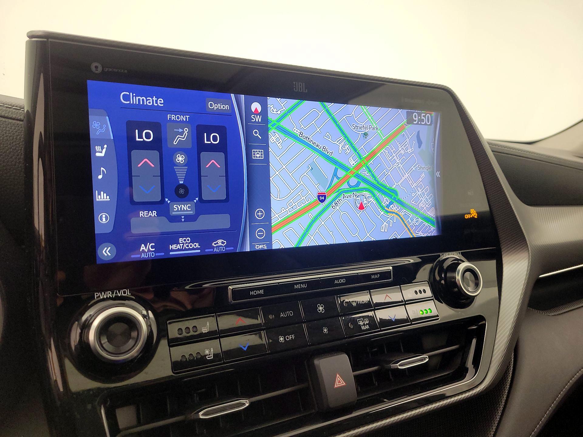 Thumbnail: 2020 Toyota Highlander - 14