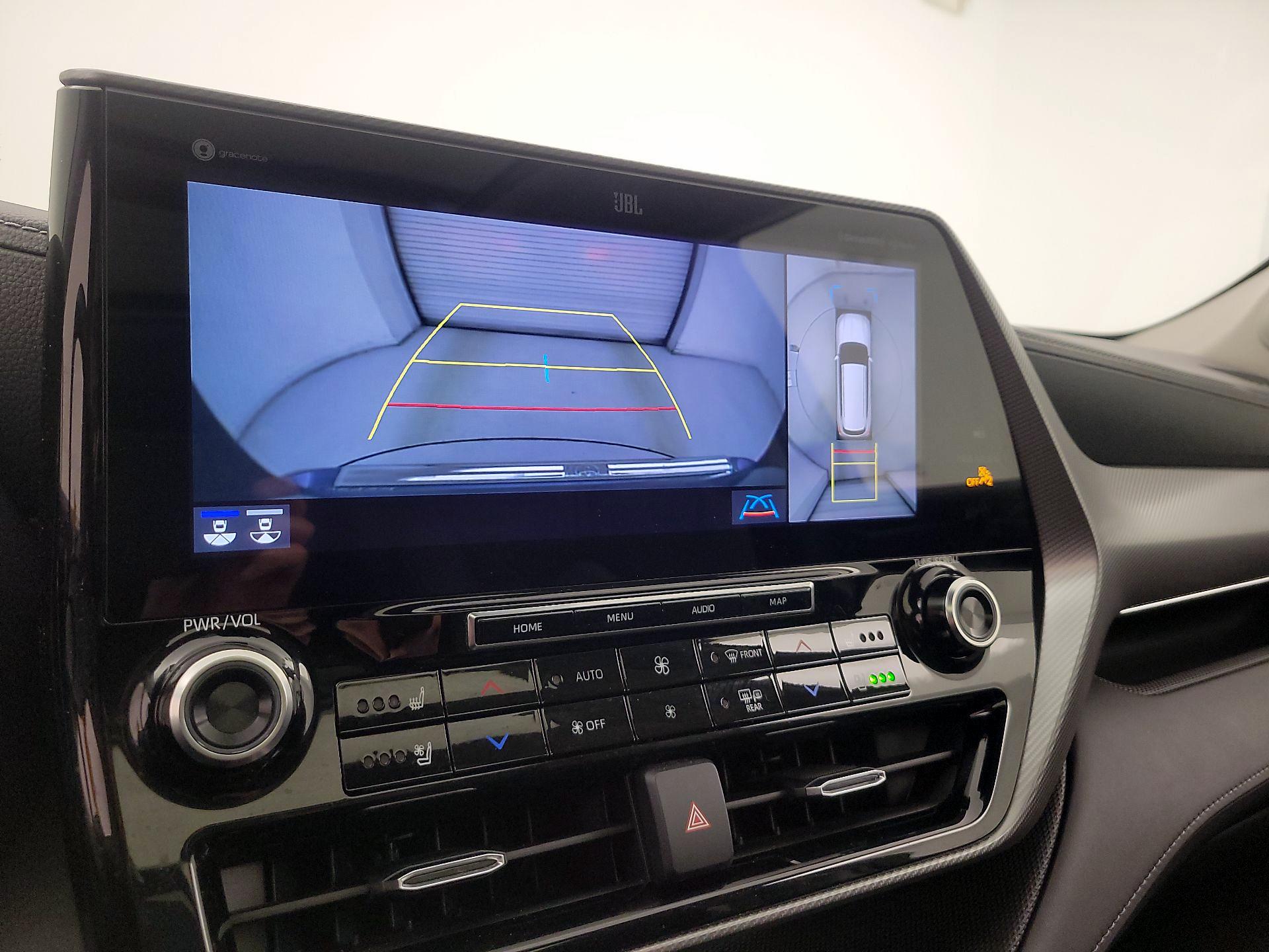 Thumbnail: 2020 Toyota Highlander - 15