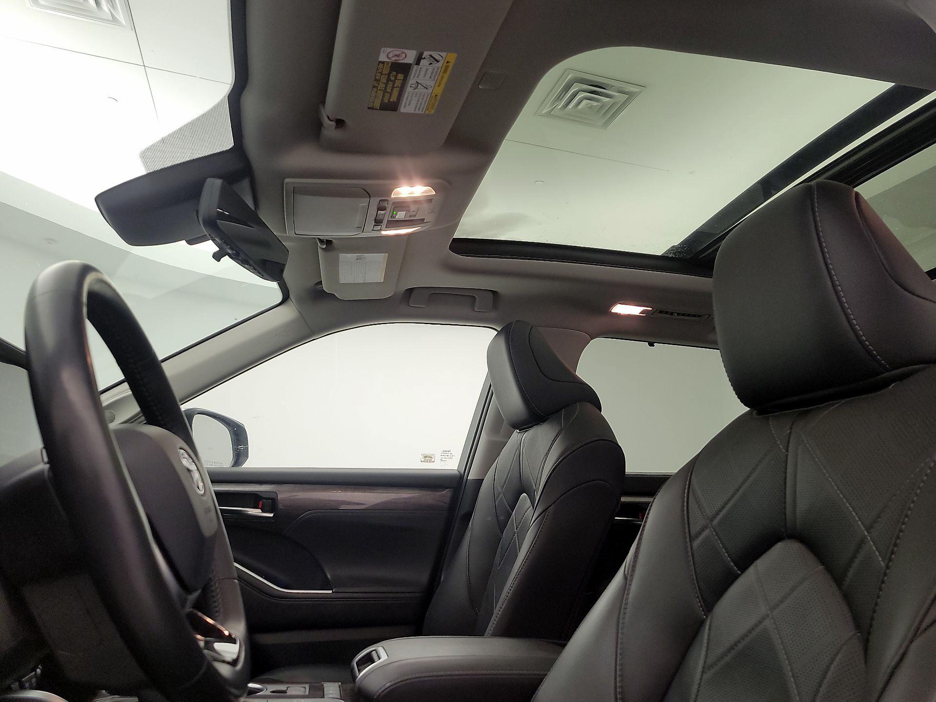 Thumbnail: 2020 Toyota Highlander - 20