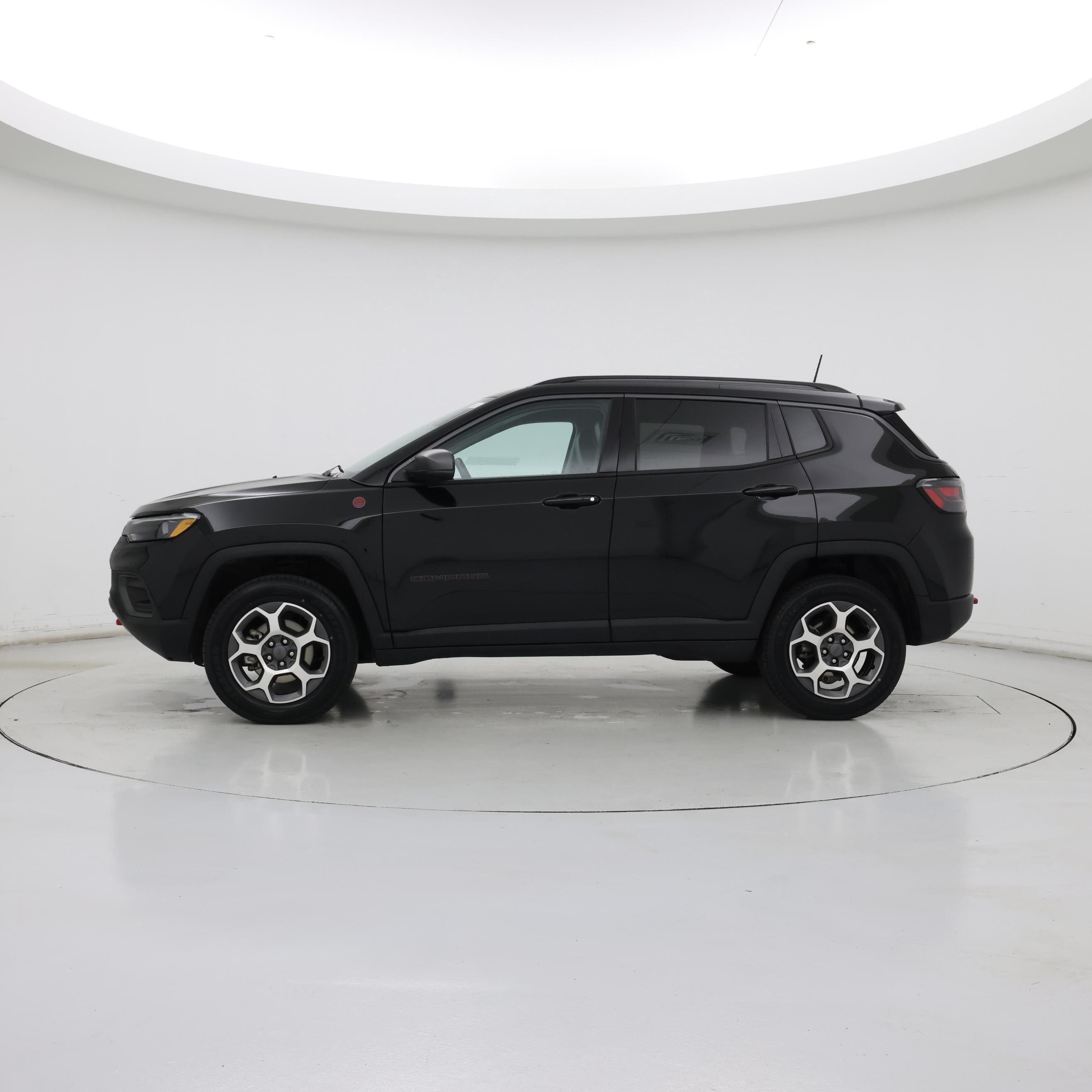 Thumbnail: 2022 Jeep Compass - 3