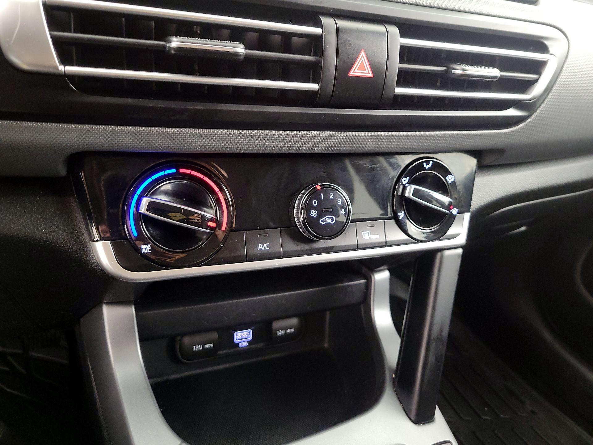 Thumbnail: 2021 Kia Seltos - 16