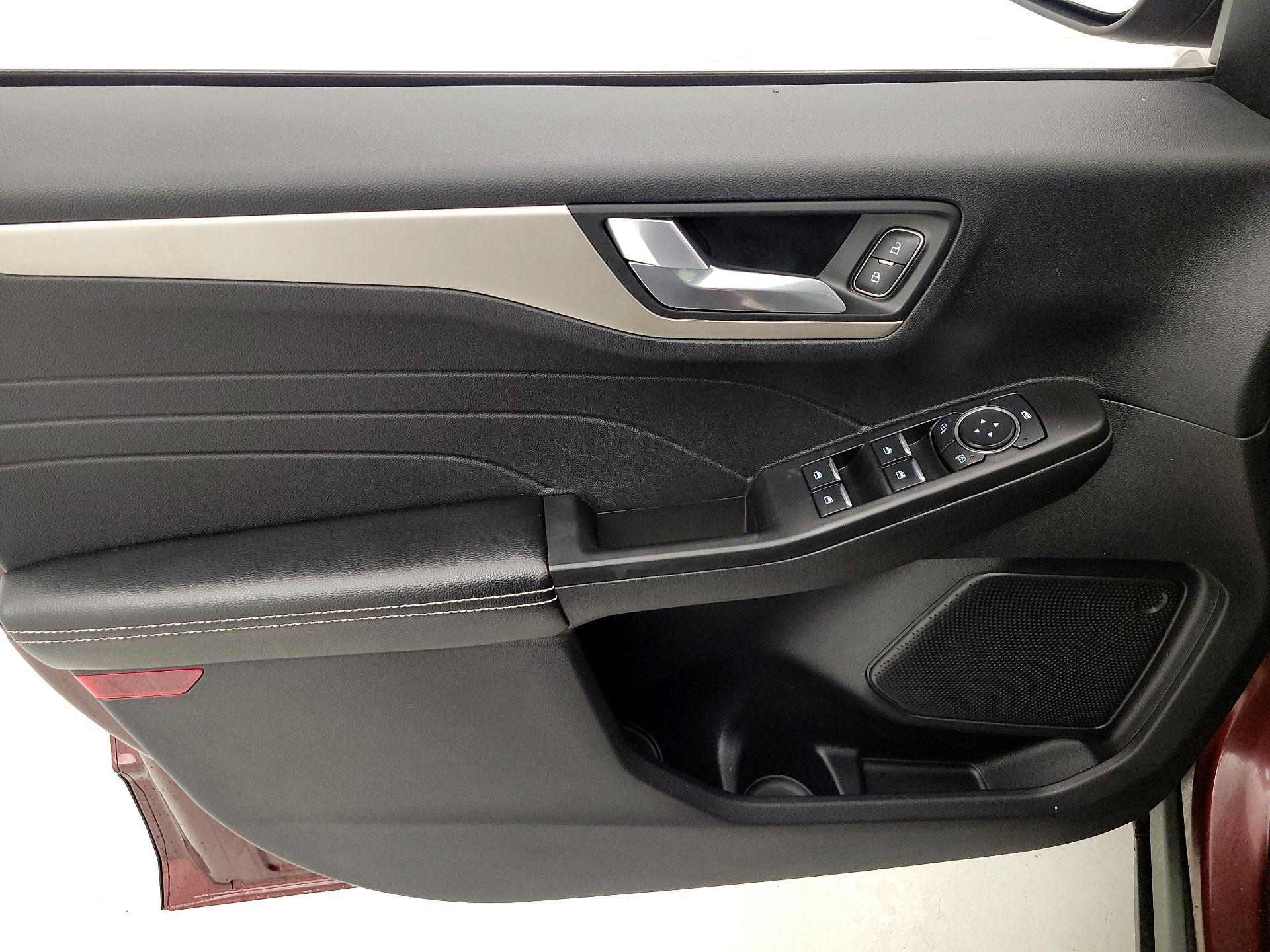 Thumbnail: 2021 Ford Escape - 12