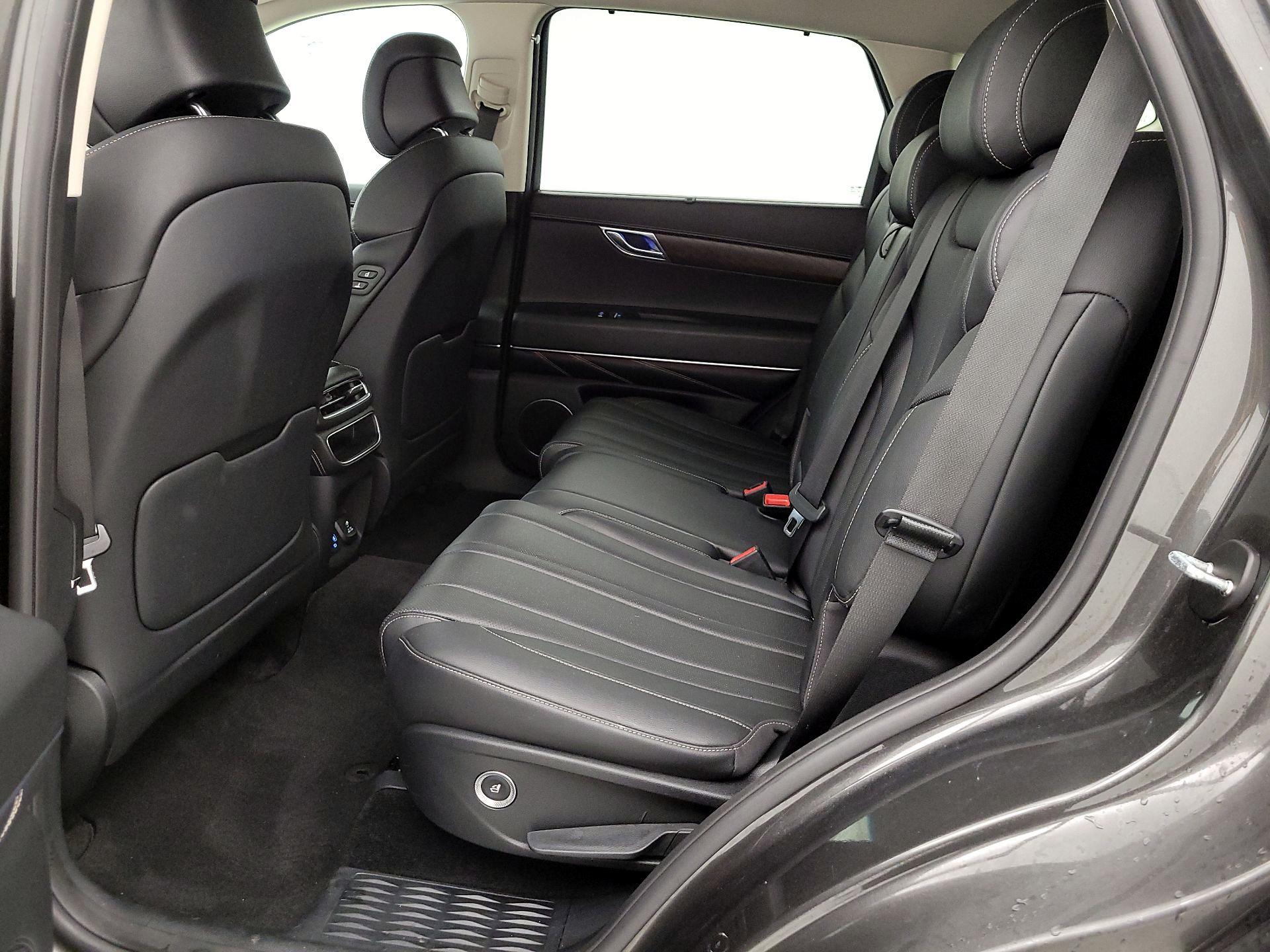 Thumbnail: 2024 Genesis GV80 - 20