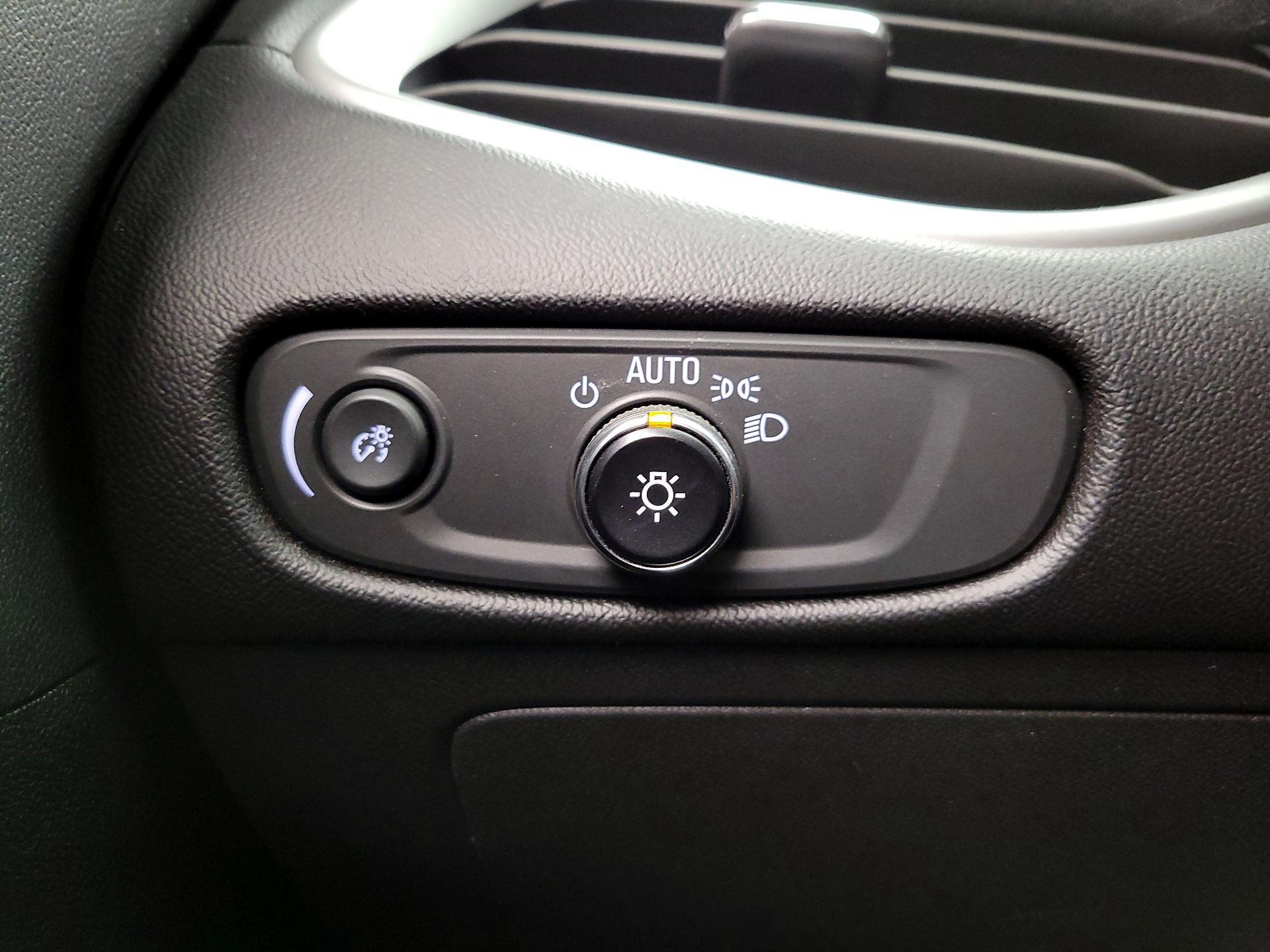 Thumbnail: 2023 Chevrolet Malibu - 13