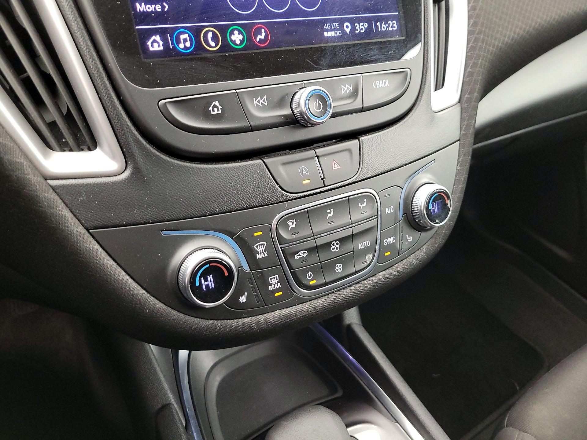 Thumbnail: 2023 Chevrolet Malibu - 17