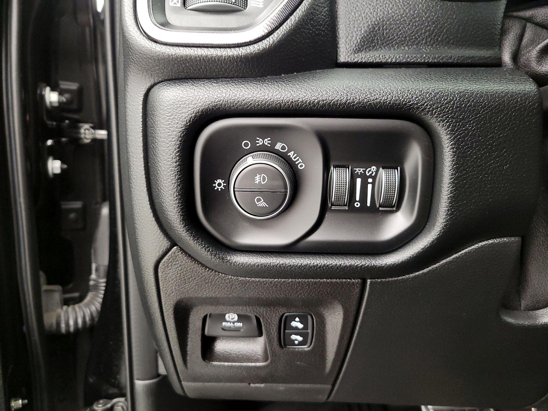 Thumbnail: 2022 RAM 1500 - 13