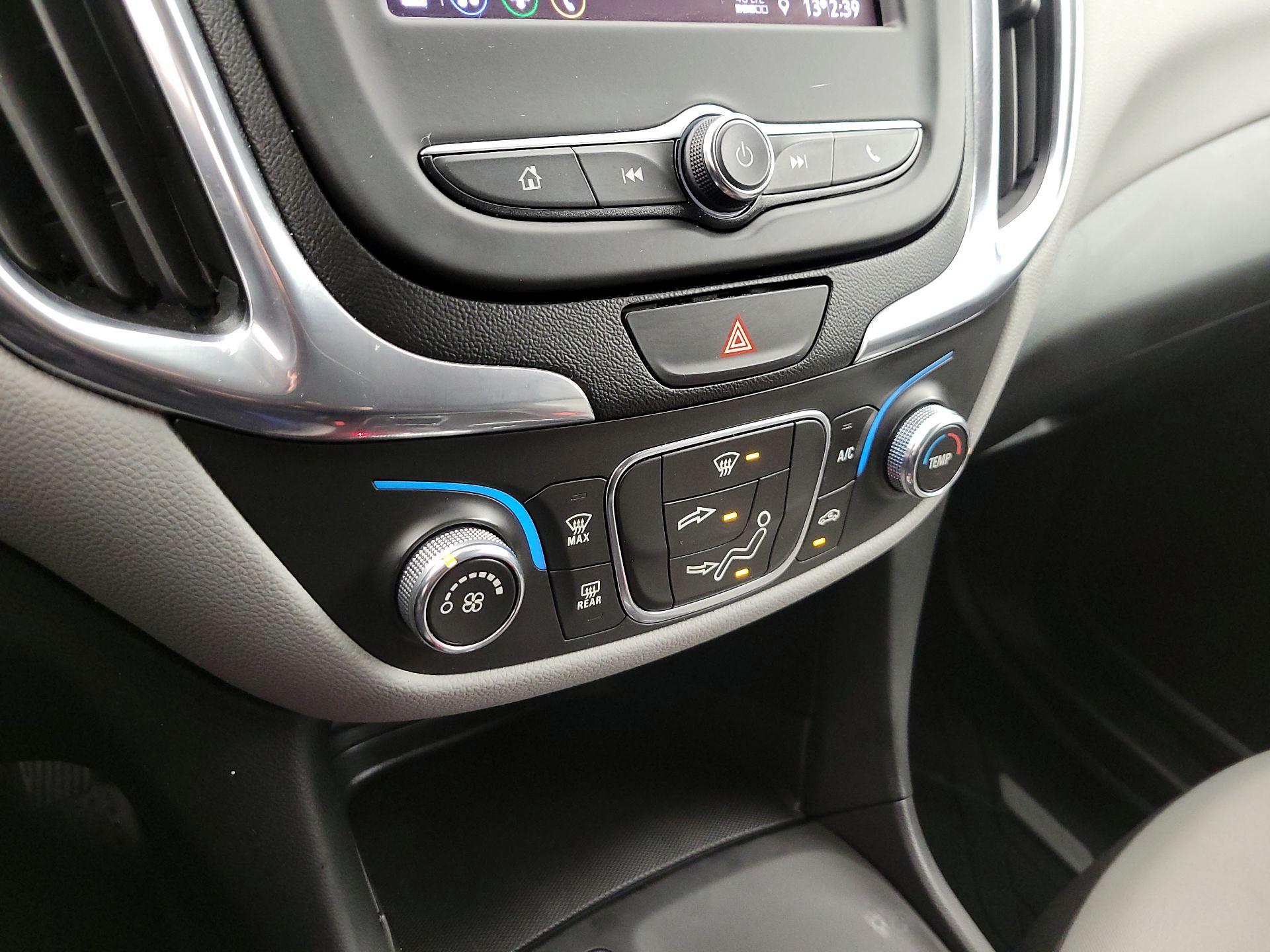 Thumbnail: 2021 Chevrolet Equinox - 17