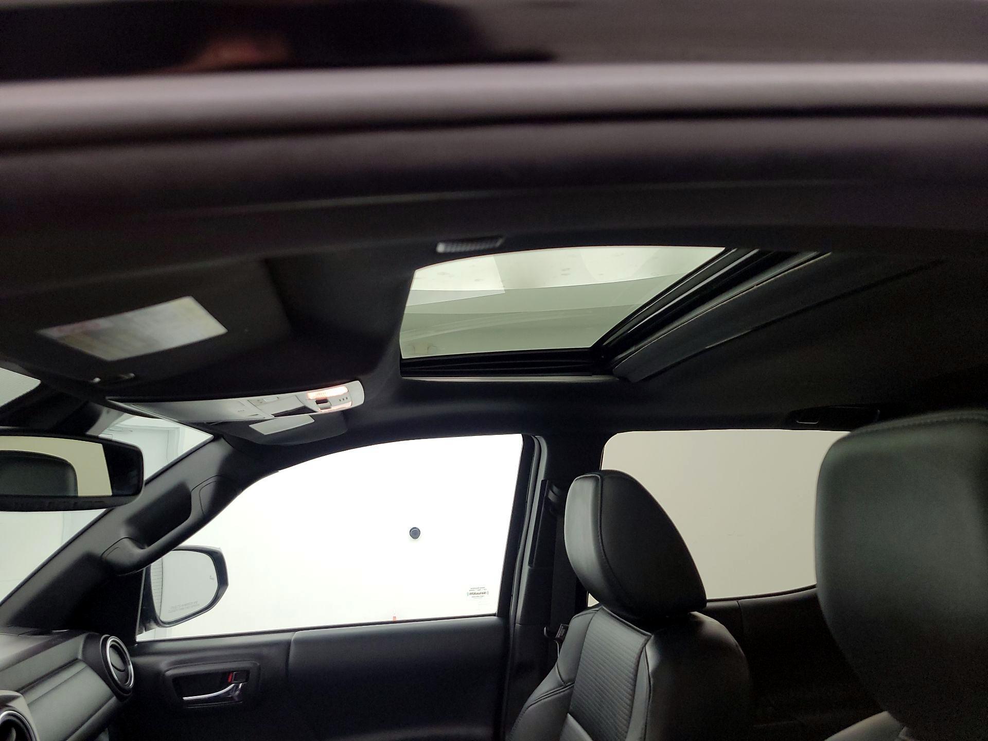 Thumbnail: 2023 Toyota Tacoma - 20