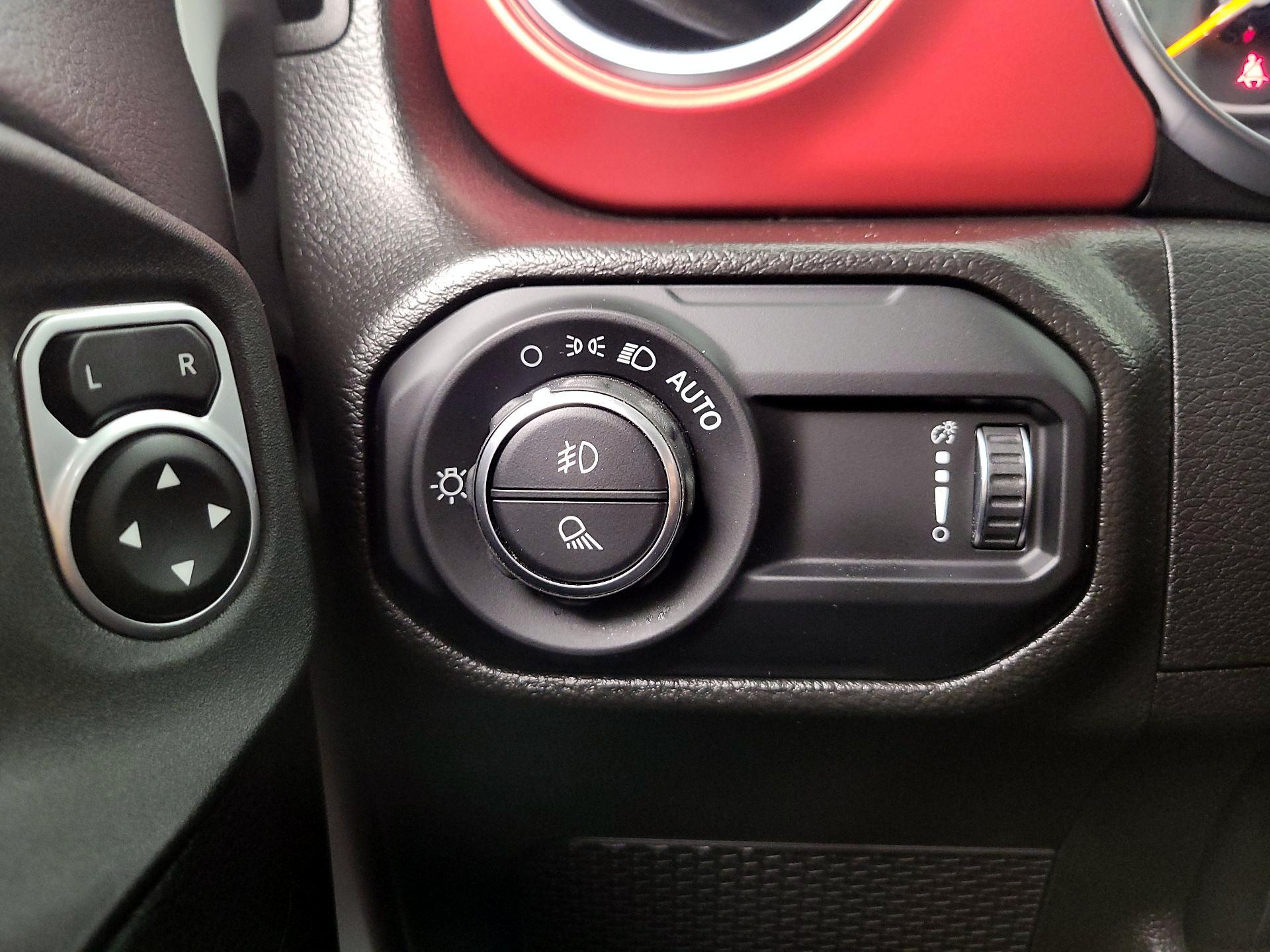 Thumbnail: 2023 Jeep Gladiator - 13