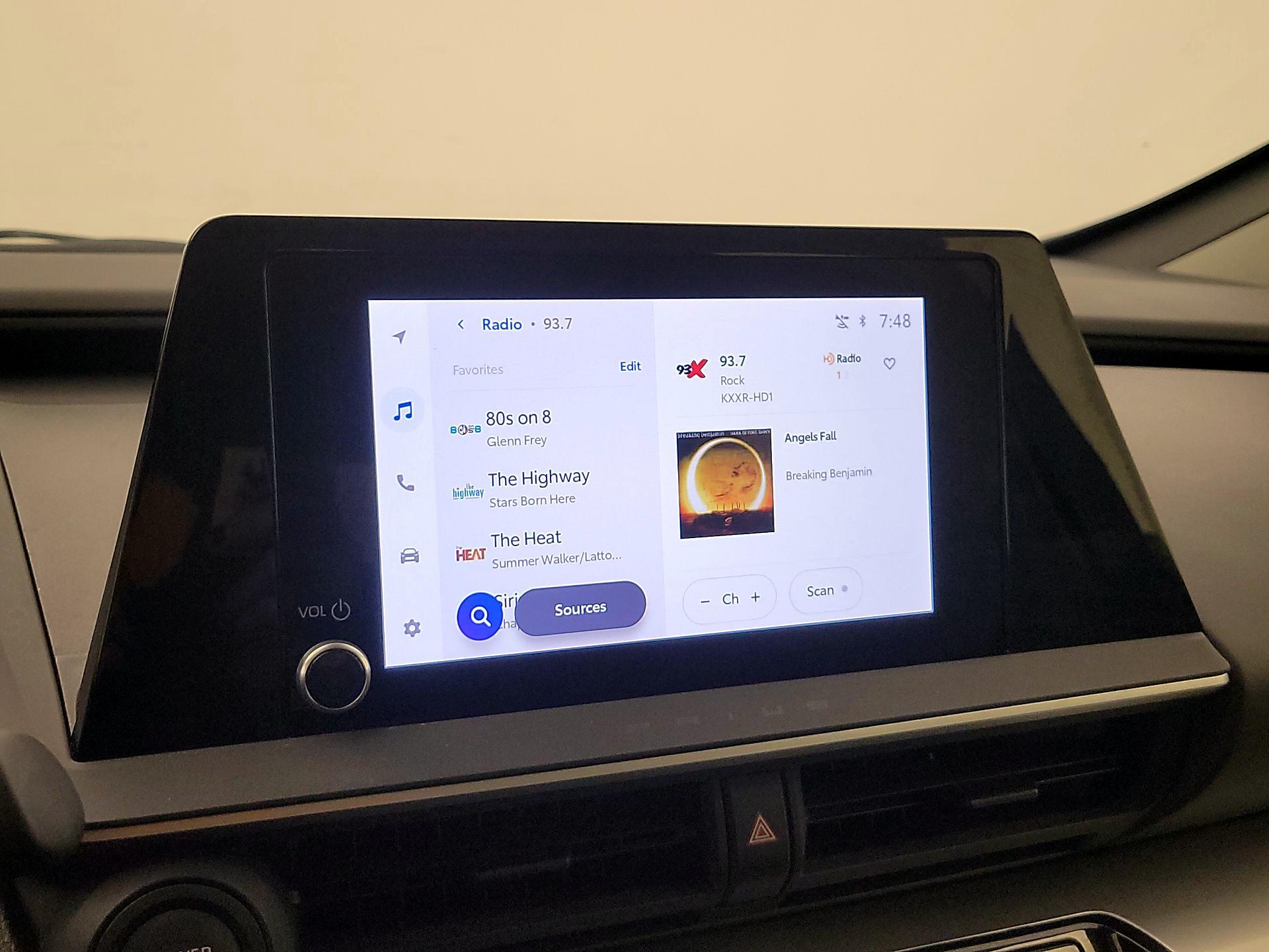 Thumbnail: 2024 Toyota Prius - 15