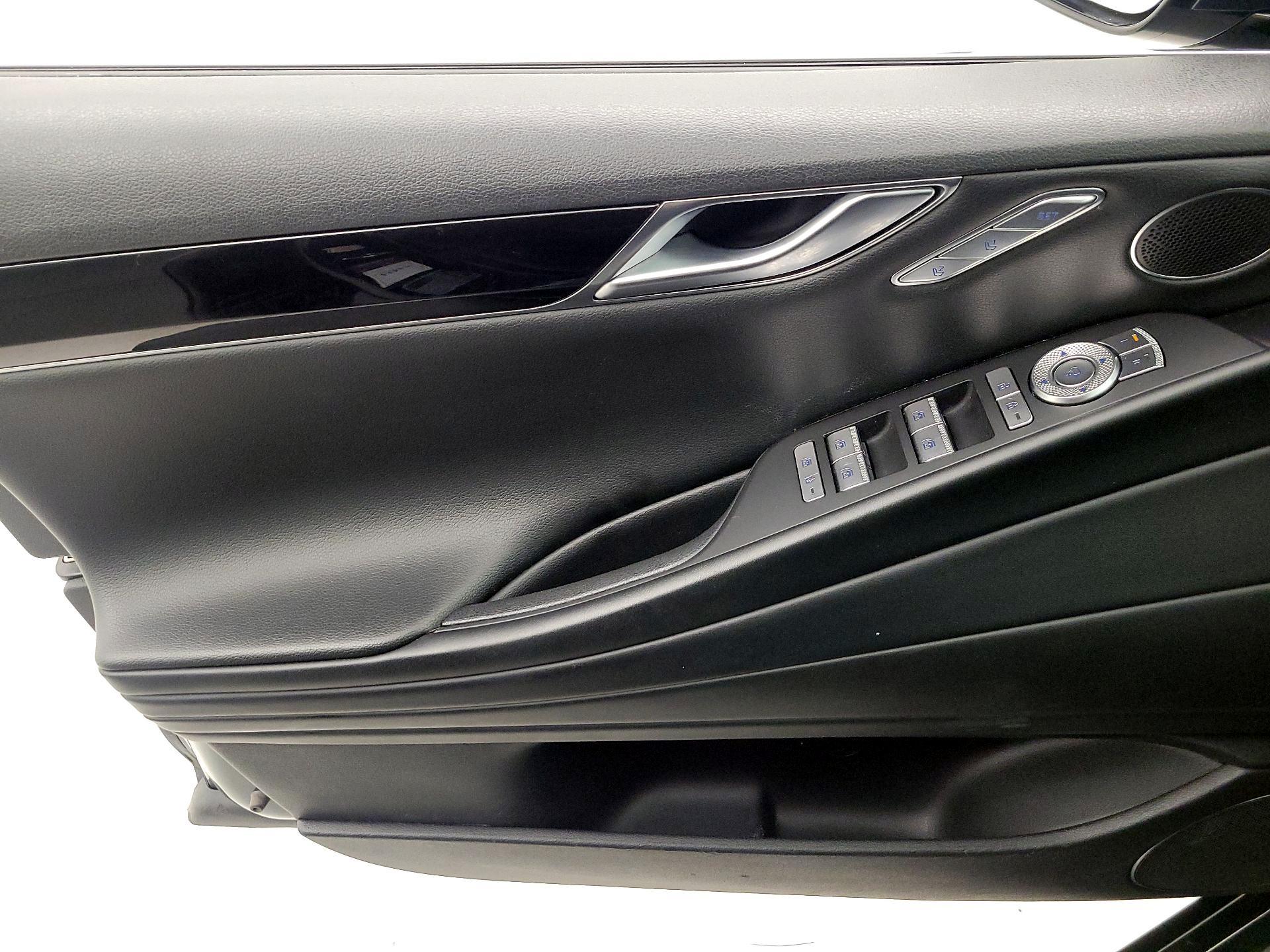 Thumbnail: 2023 Genesis G80 - 12